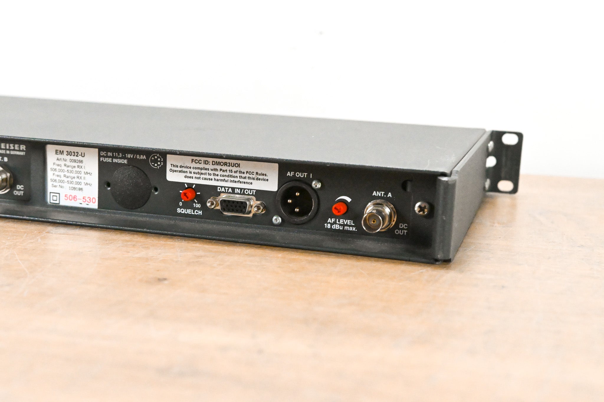Sennheiser EM 3032-U Mikroport Receiver w/ SK250 Bodypacks 506-530 MHz