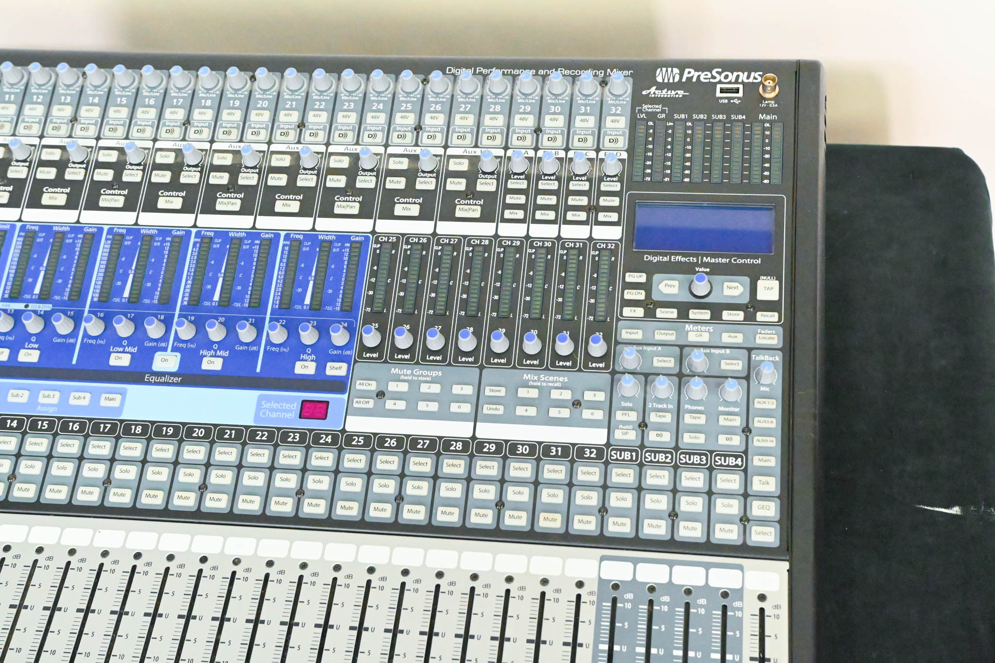 PreSonus StudioLive 32.4.2AI 32-Channel Digital Mixer