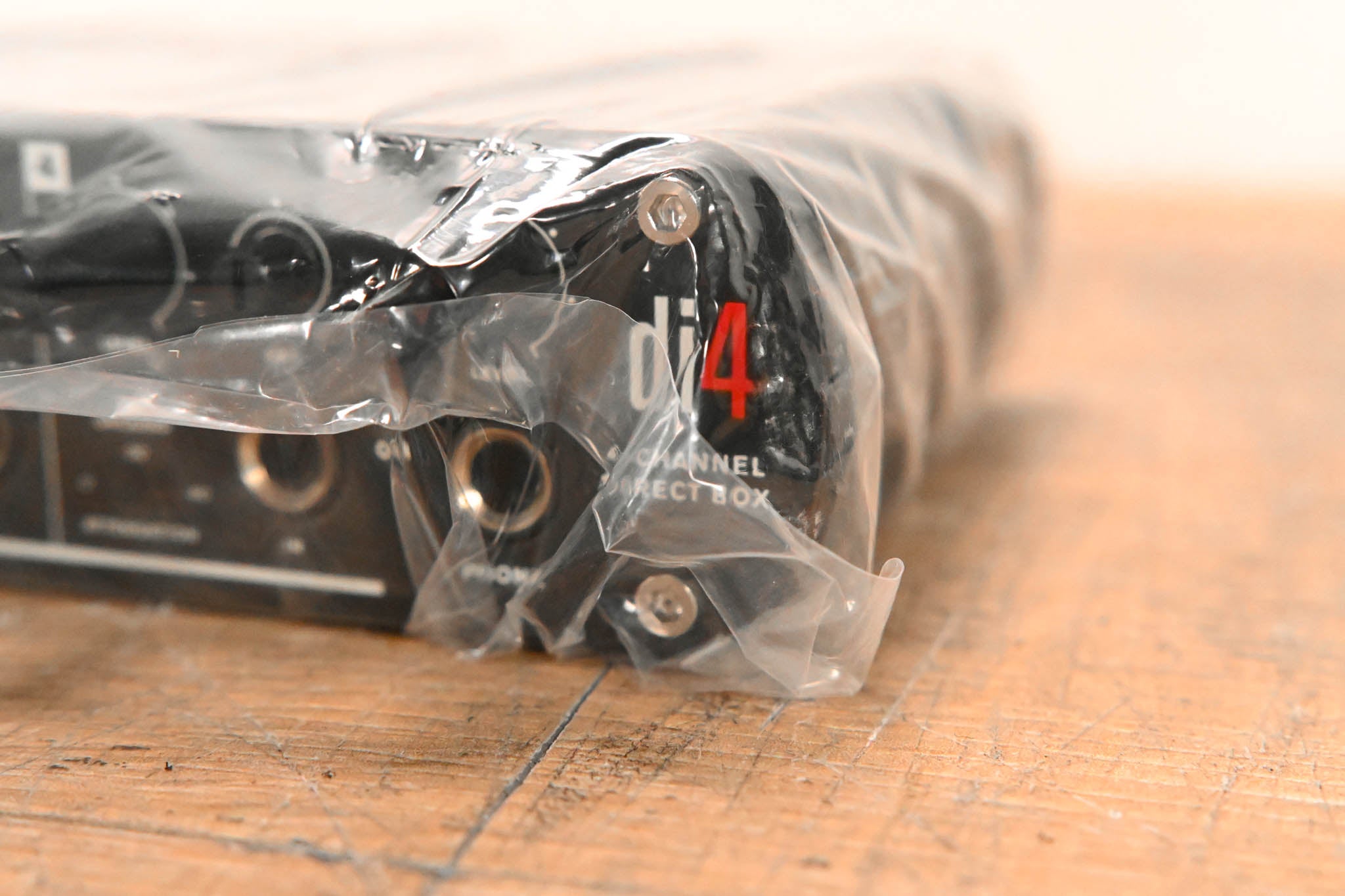 dbx Di4 4-channel Active Direct Box with Line Mixer