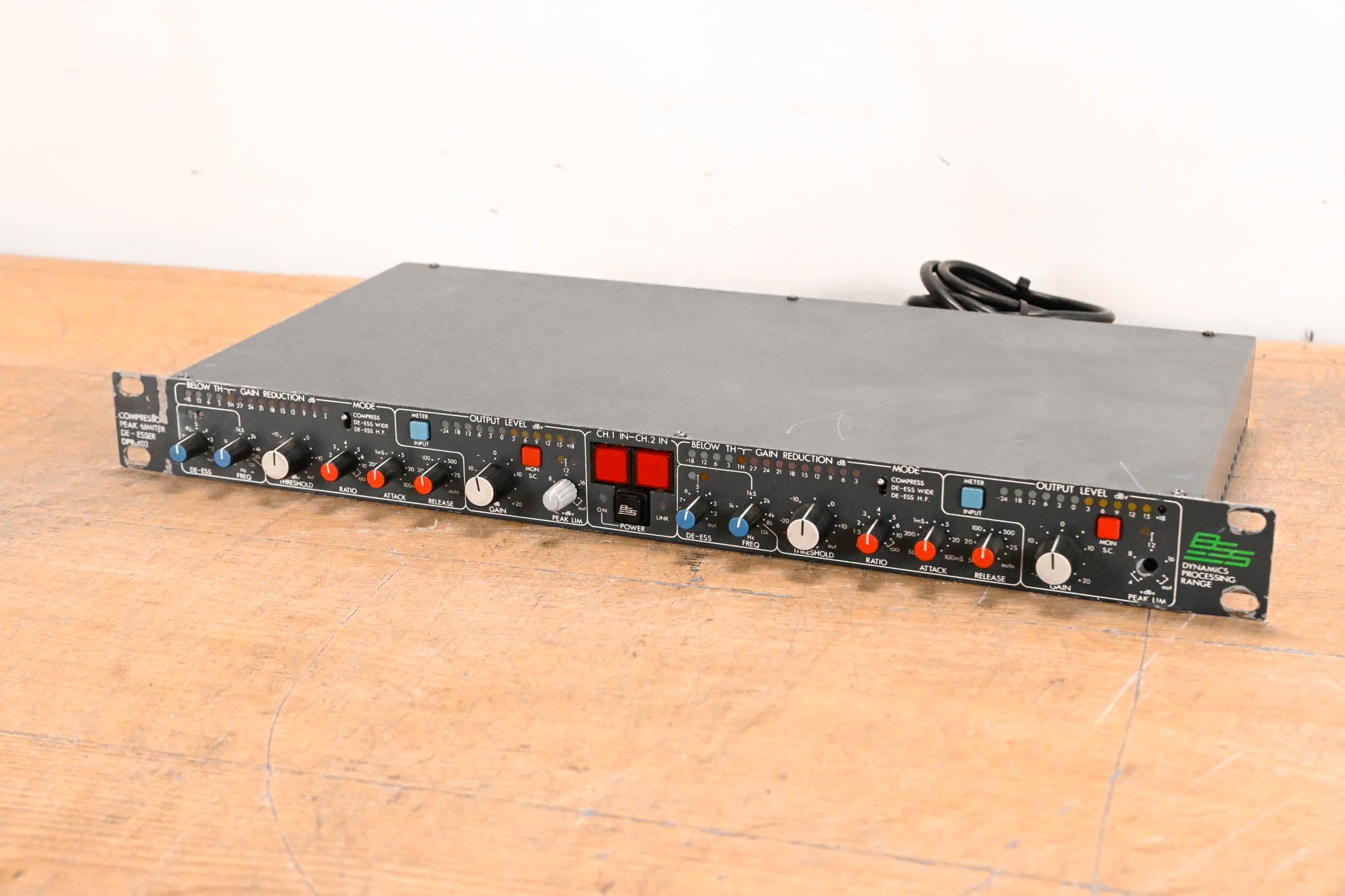 BSS DPR-402 Two-Channel Compressor/Limiter/De-Esser CG01XQY BSS DPR-402 Two-Channel Compressor/Limiter/De-Esser CG01XQY