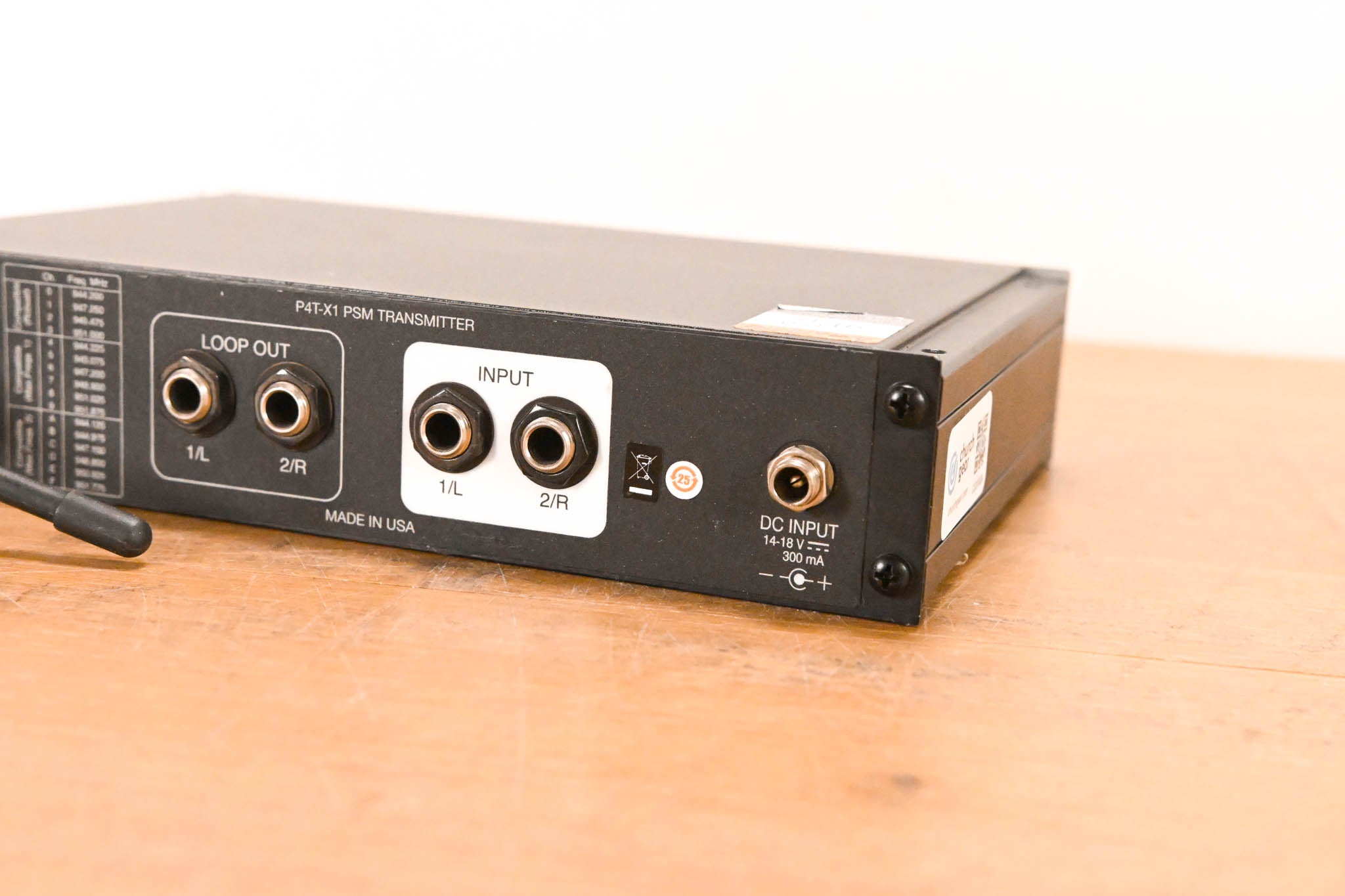 Shure PSM 400 In-Ear Monitoring System - X1 Band (NO POWER SUPPLY)