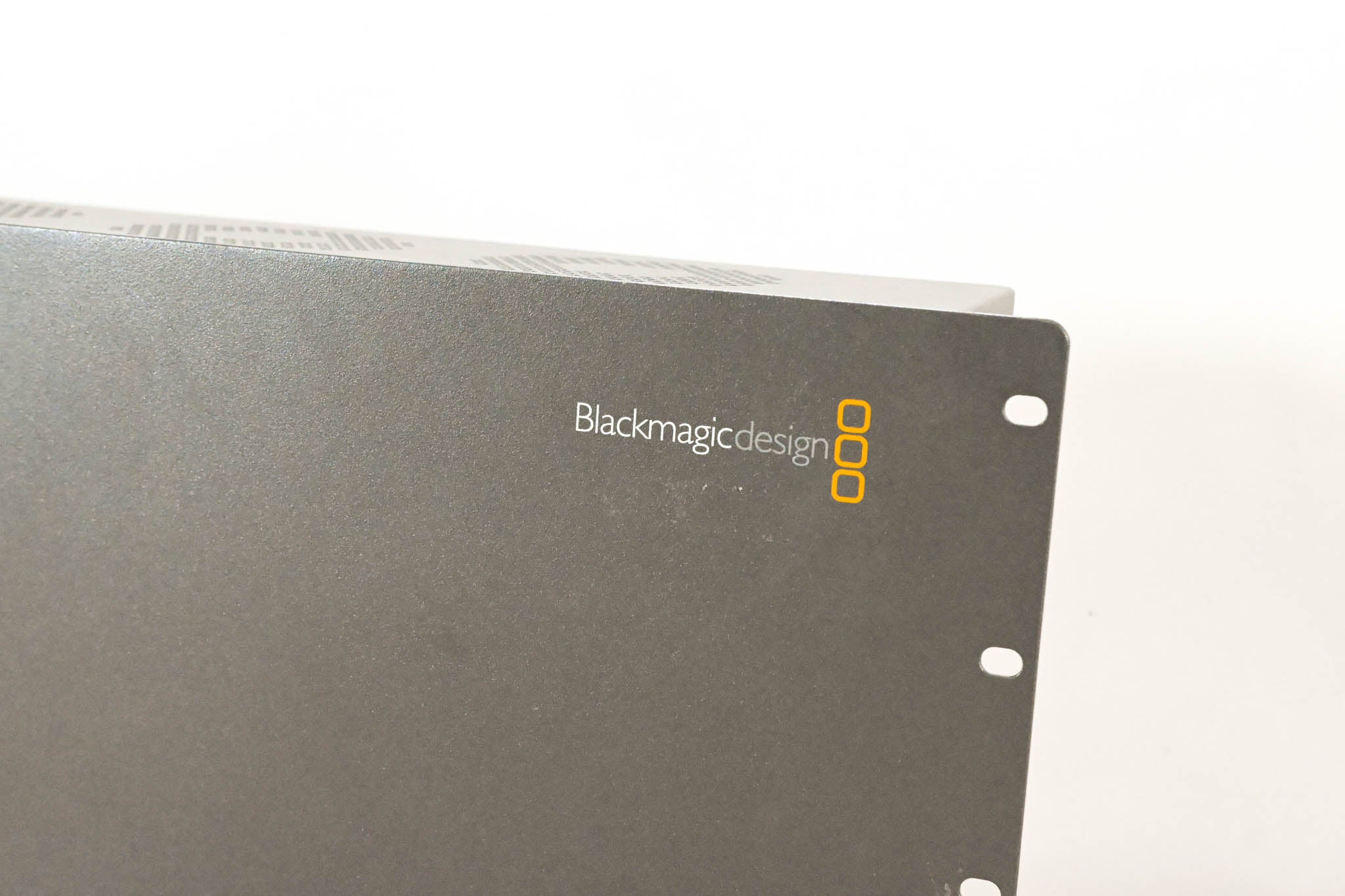 Blackmagic Design Universal Videohub 72 Rack Frame with 17 Cards