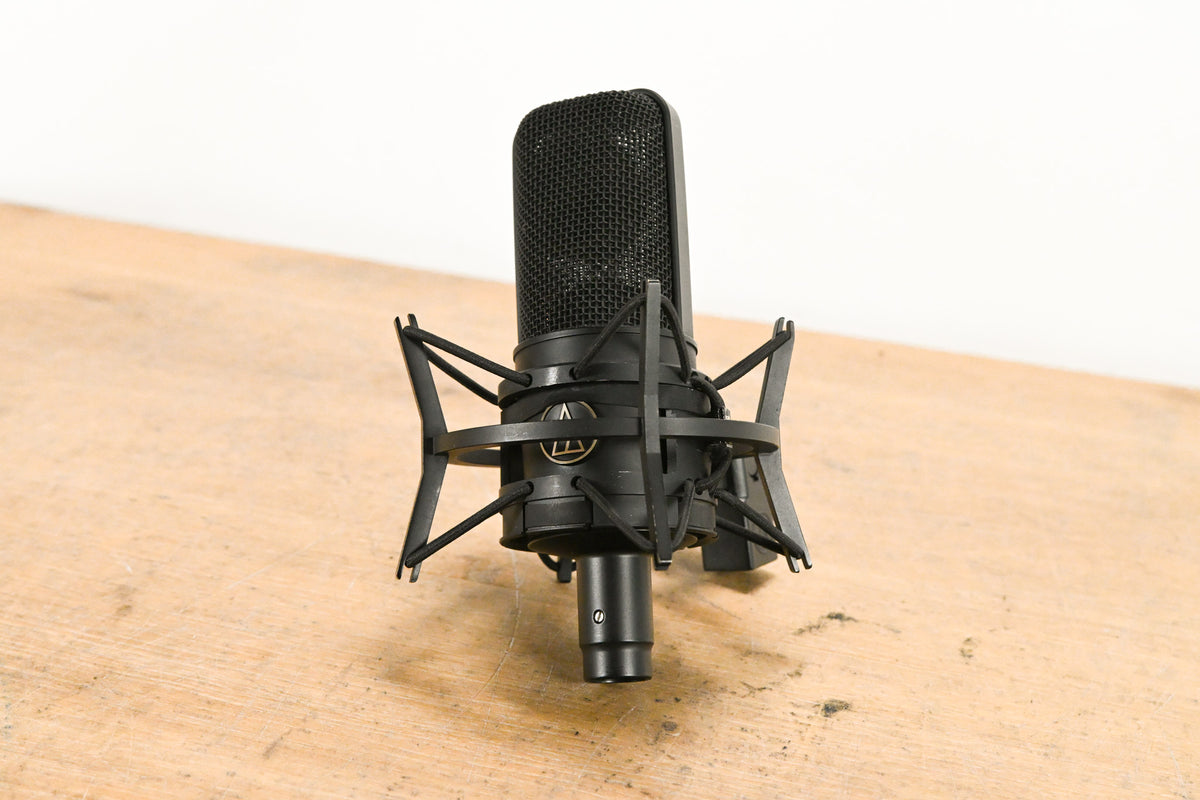 Audio-Technica AT4033 Cardioid Condenser Mic w/ AT8441 Shock Mount