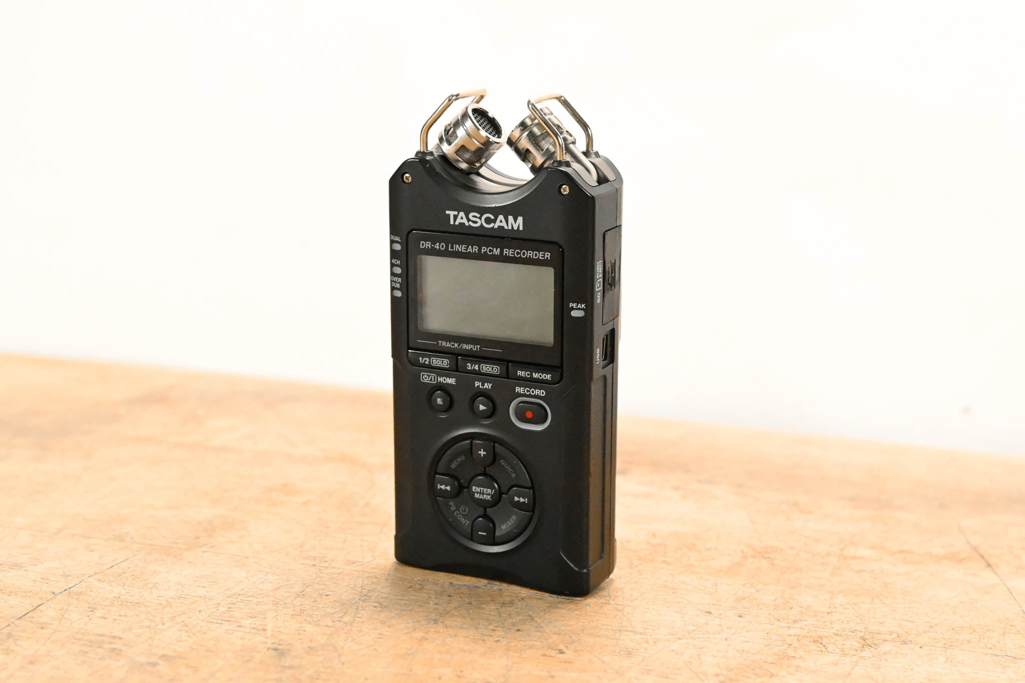 TASCAM DR-40 Handheld 4-Track Recorder