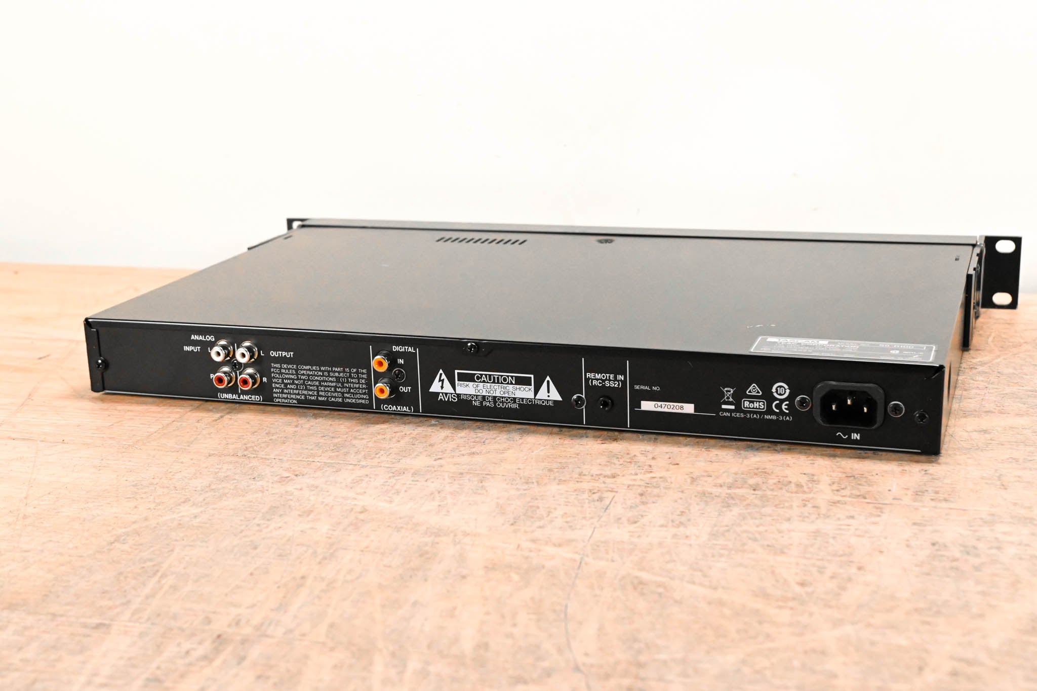 TASCAM SS-R100 Solid State Digital Digital Audio Recorder