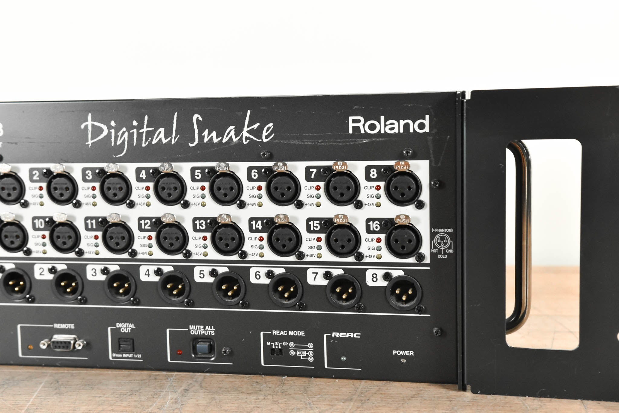 Roland S-1608 16 x 8 Digital Stage Box