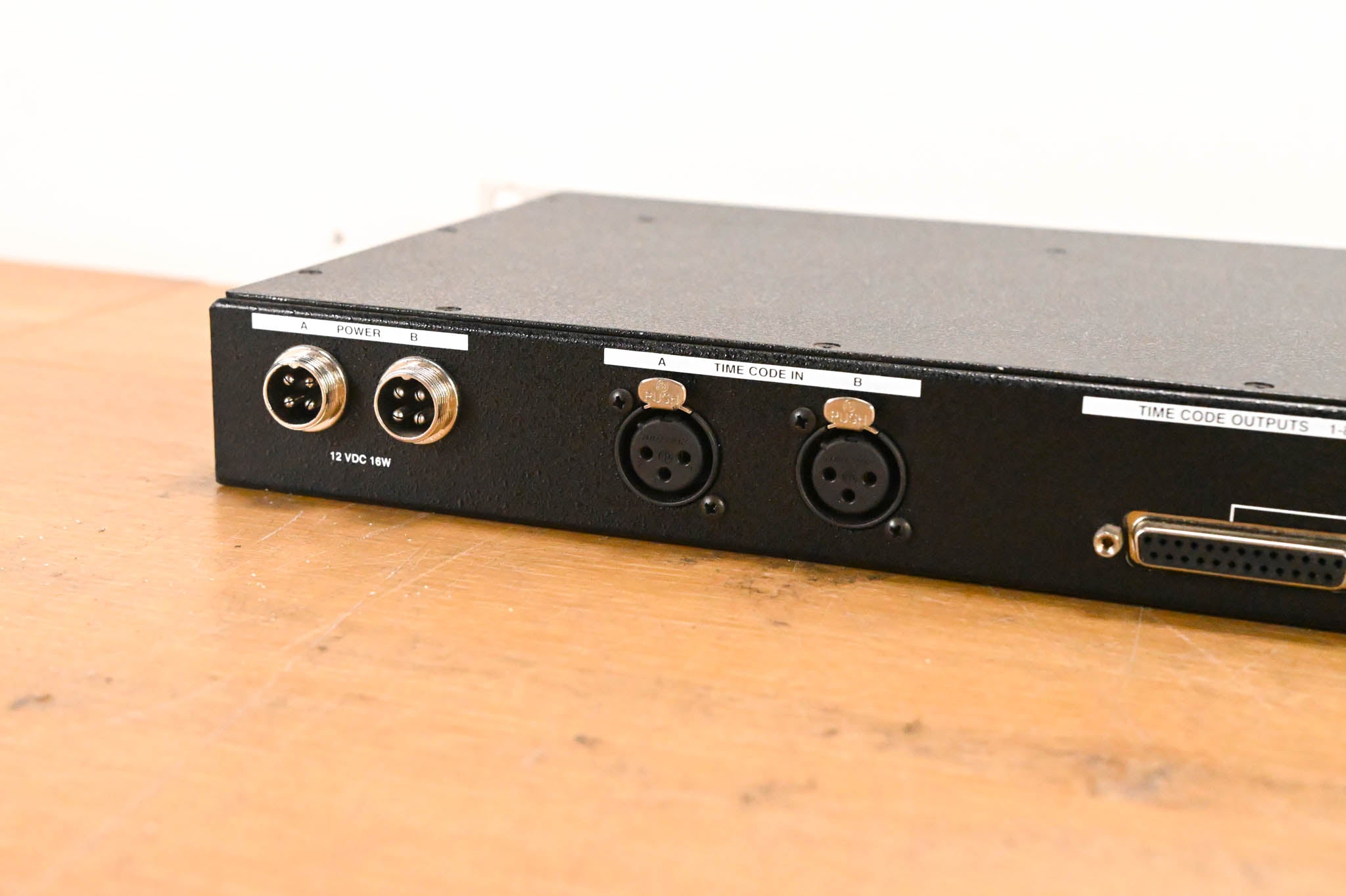 Brainstorm Electronics SR-28 Timecode Distributor/Reshaper (NO PSU)