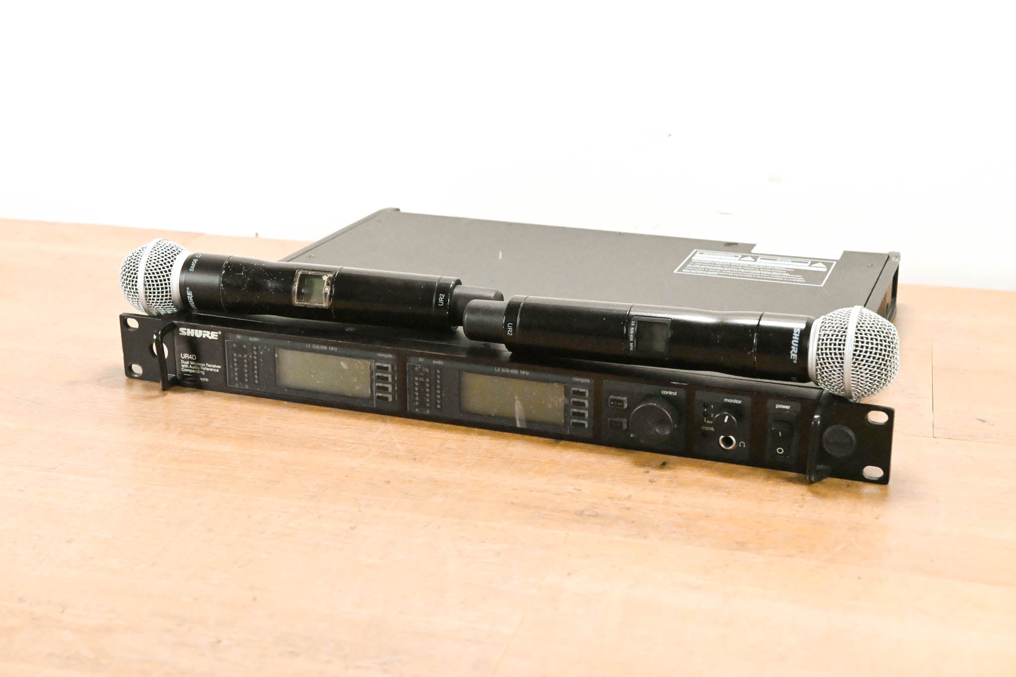 Shure UR4D Wireless Receiver w/ two UR2/SM58 Handheld Mics - L3 Band