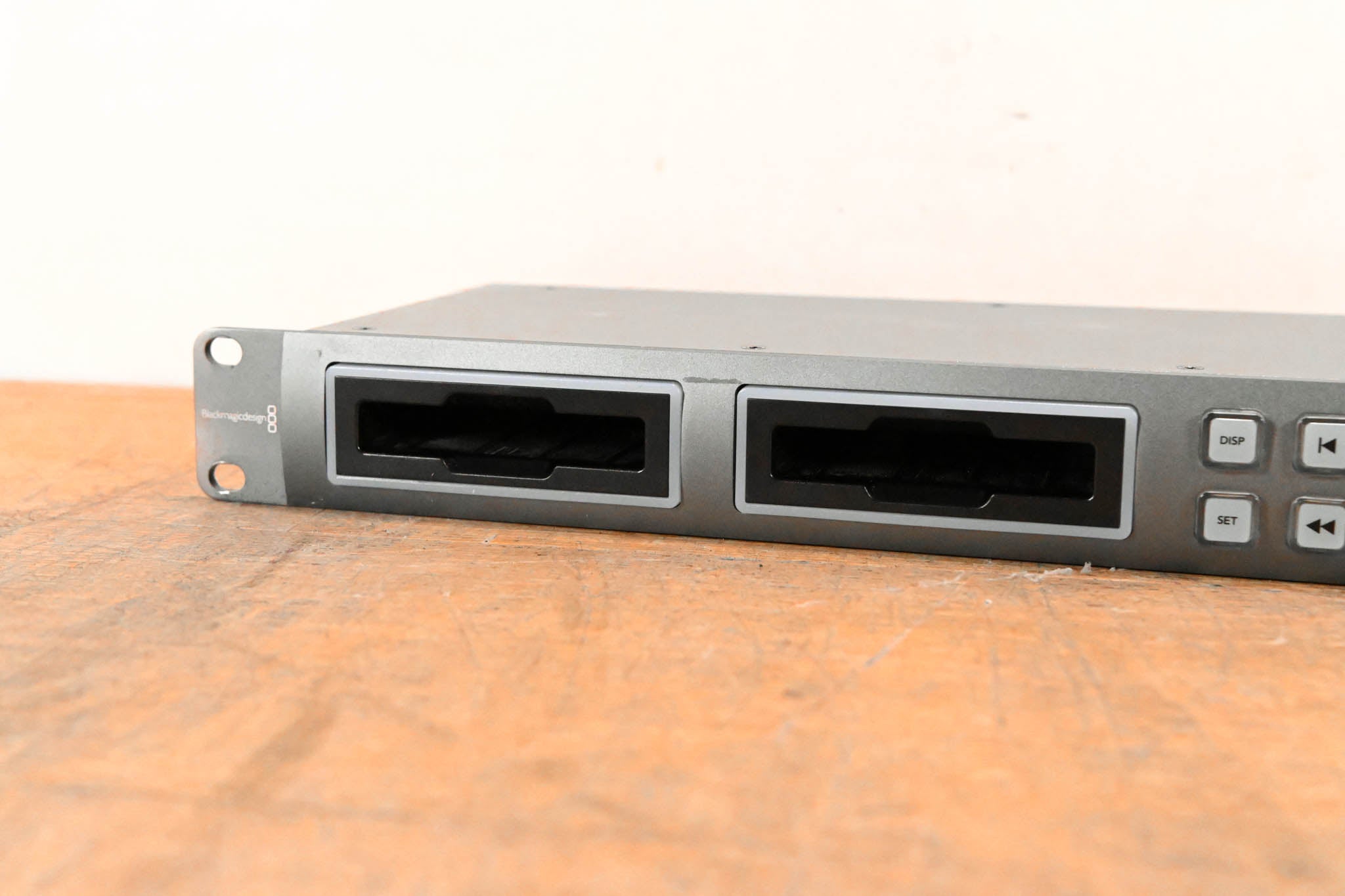 Blackmagic Design HyperDeck Studio 2