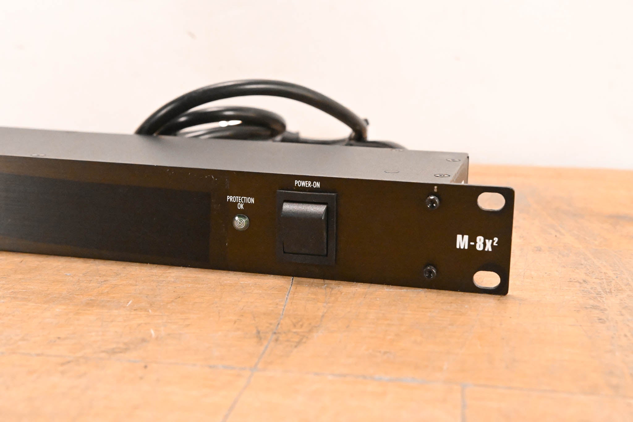 Furman M-8x2 8-Outlet Power Conditioner