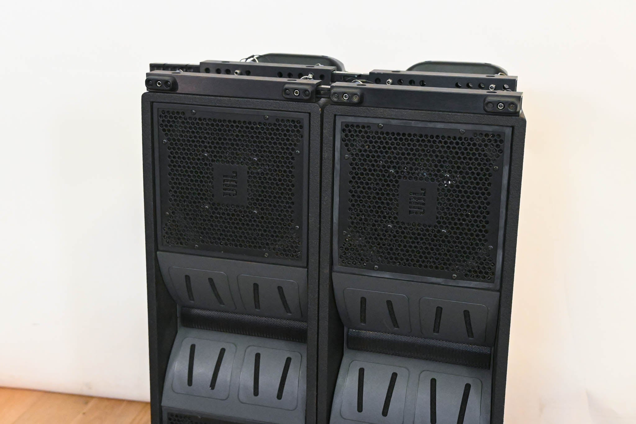 JBL VT4886 Dual 6.5" Passive Compact Line Array Loudspeakers (PAIR)