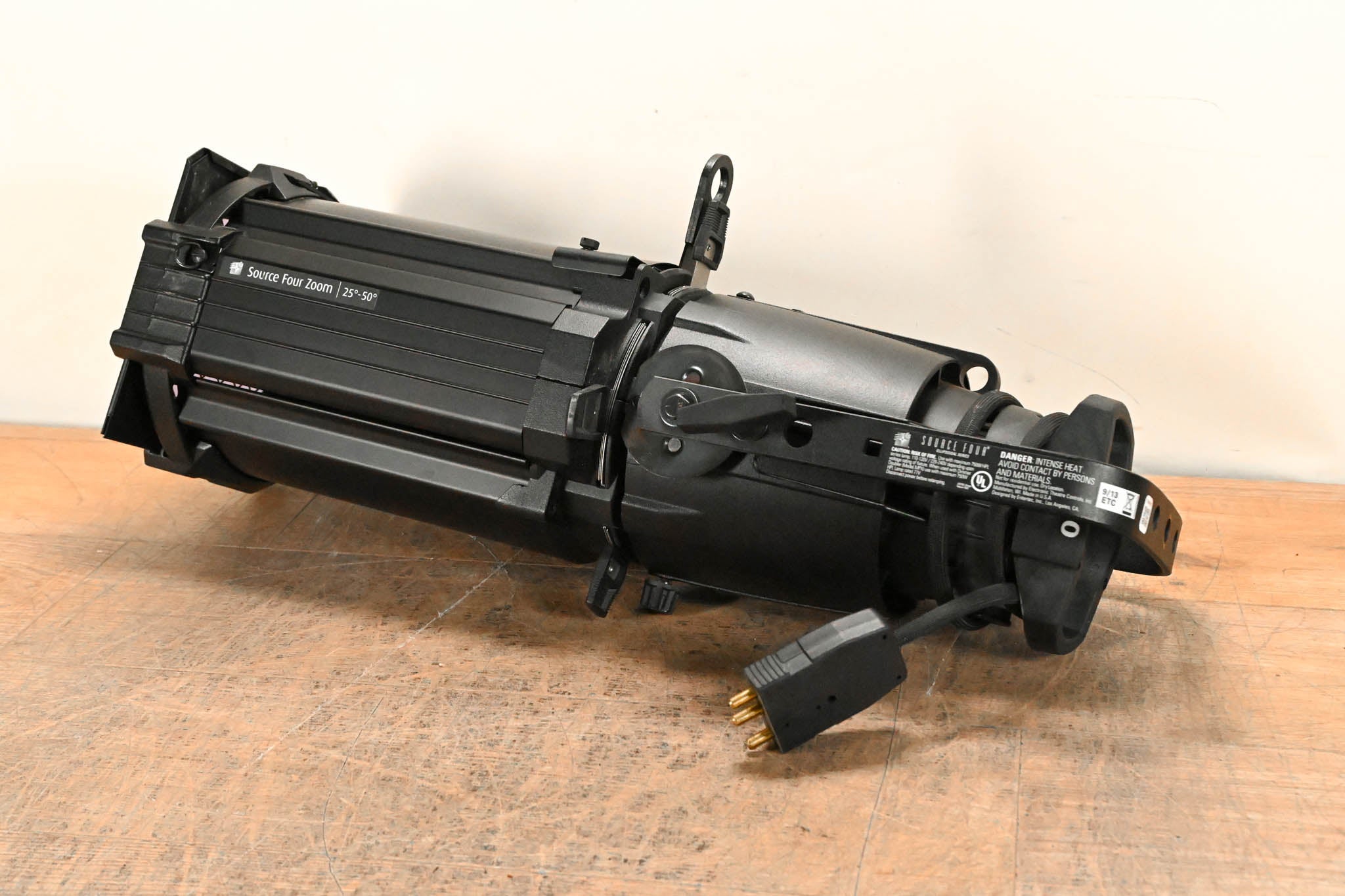 ETC Source Four Zoom 25-50 Degree 750 Ellipsoidal Light