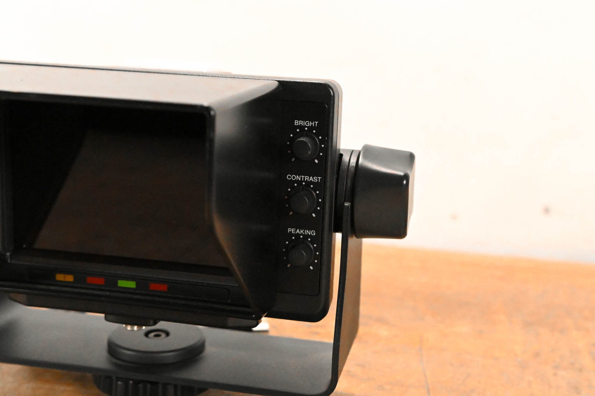 Sony DXF-C50WA 5-inch LCD Color Viewfinder for HXC-D70 SD/HD Camera