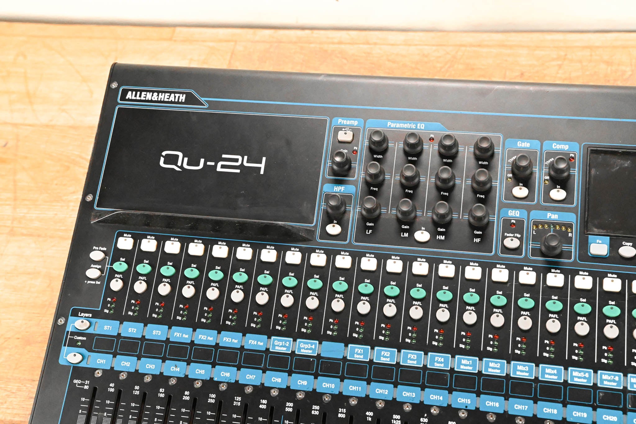Allen & Heath Qu-24 24-Channel Digital Mixing Console