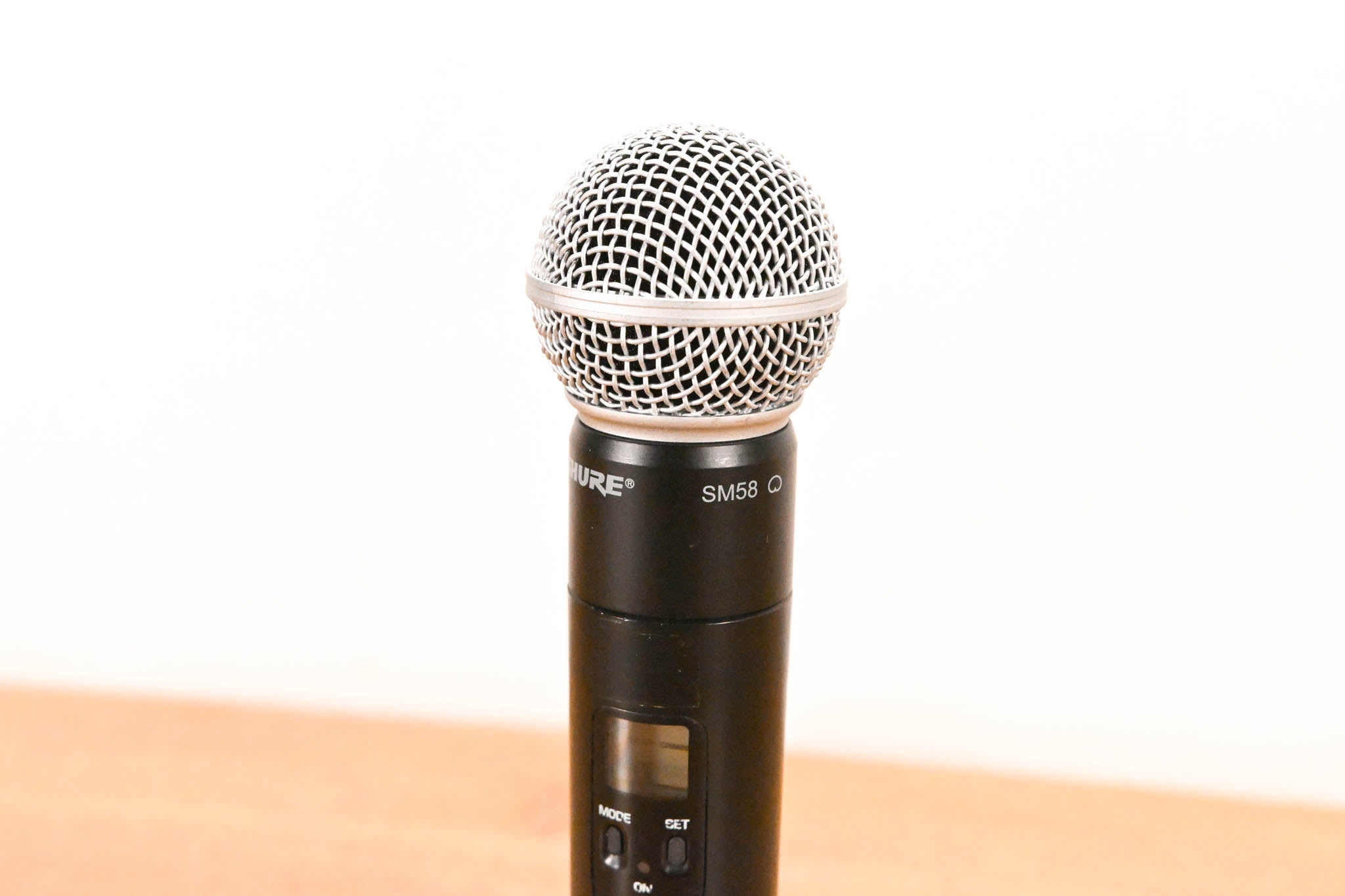 Shure ULXP24/58 Handheld Wireless System - J1 Band (NO POWER SUPPLY)