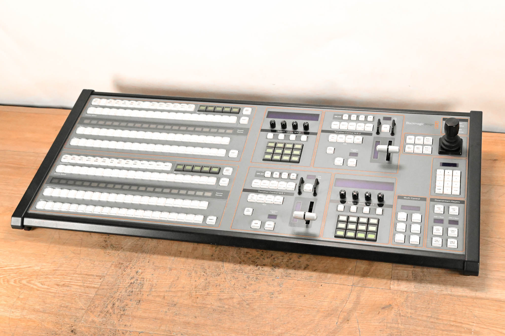 Blackmagic Design ATEM 2 M/E Broadcast Panel
