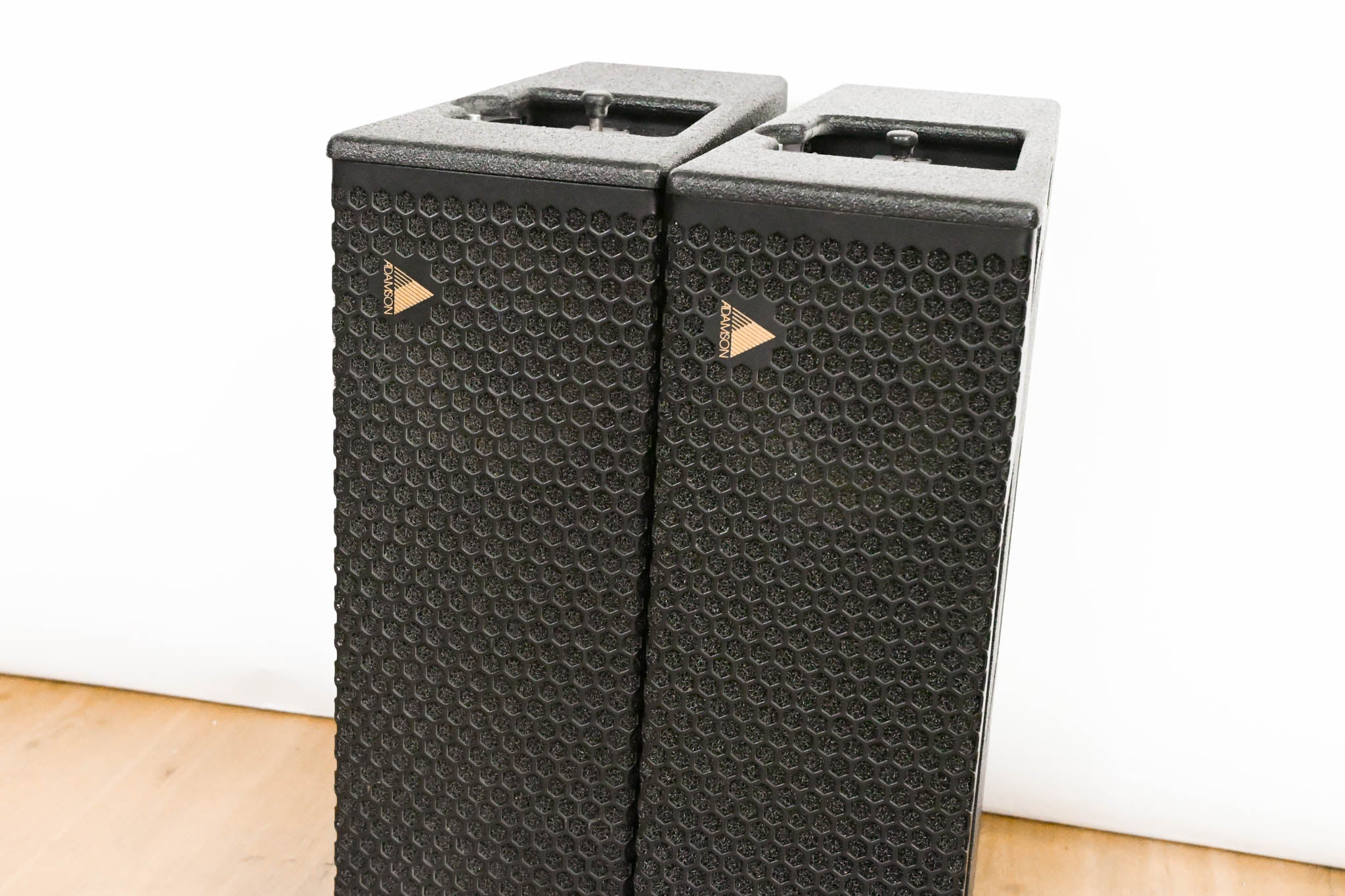 Adamson SpekTrix 3-Way Full Range Line Array Loudspeaker (PAIR)