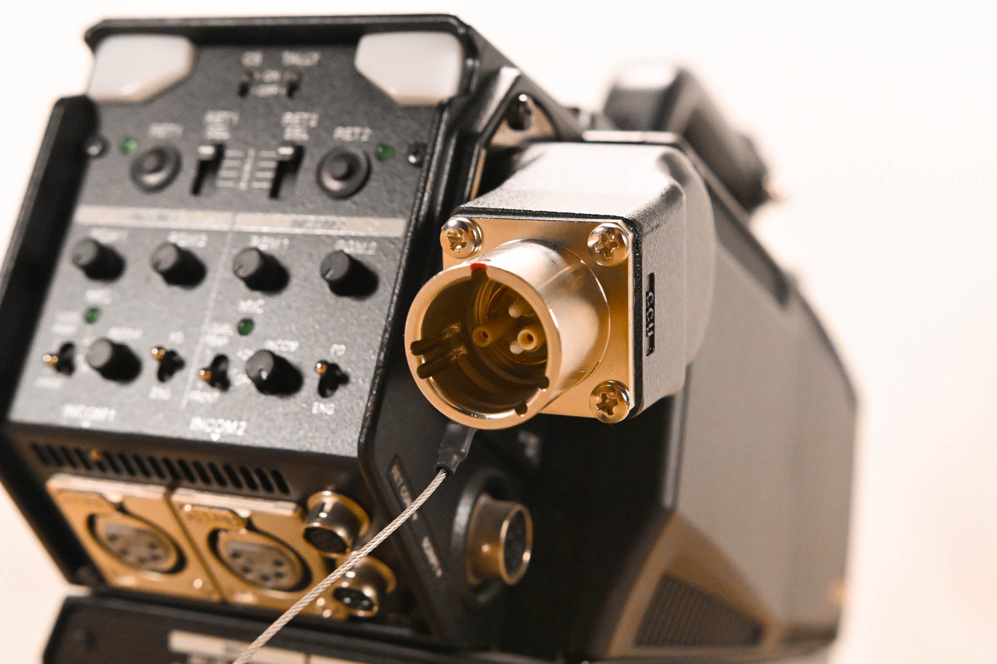 Hitachi Z-HD5000 HDTV Camera with CA-HF1000 Camera Adaptor