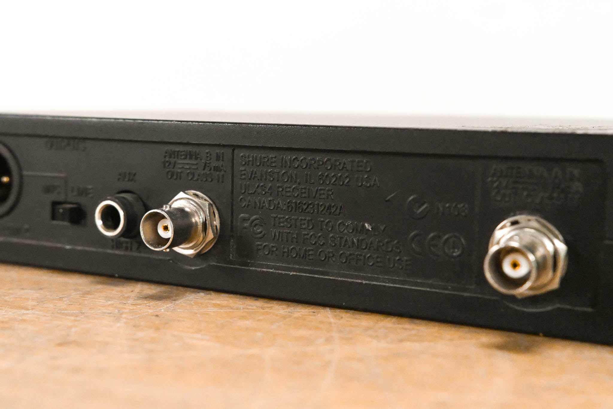 Shure ULXS4 Wireless Receiver - J1 Band: 554-590 MHz (NO POWER SUPPLY)