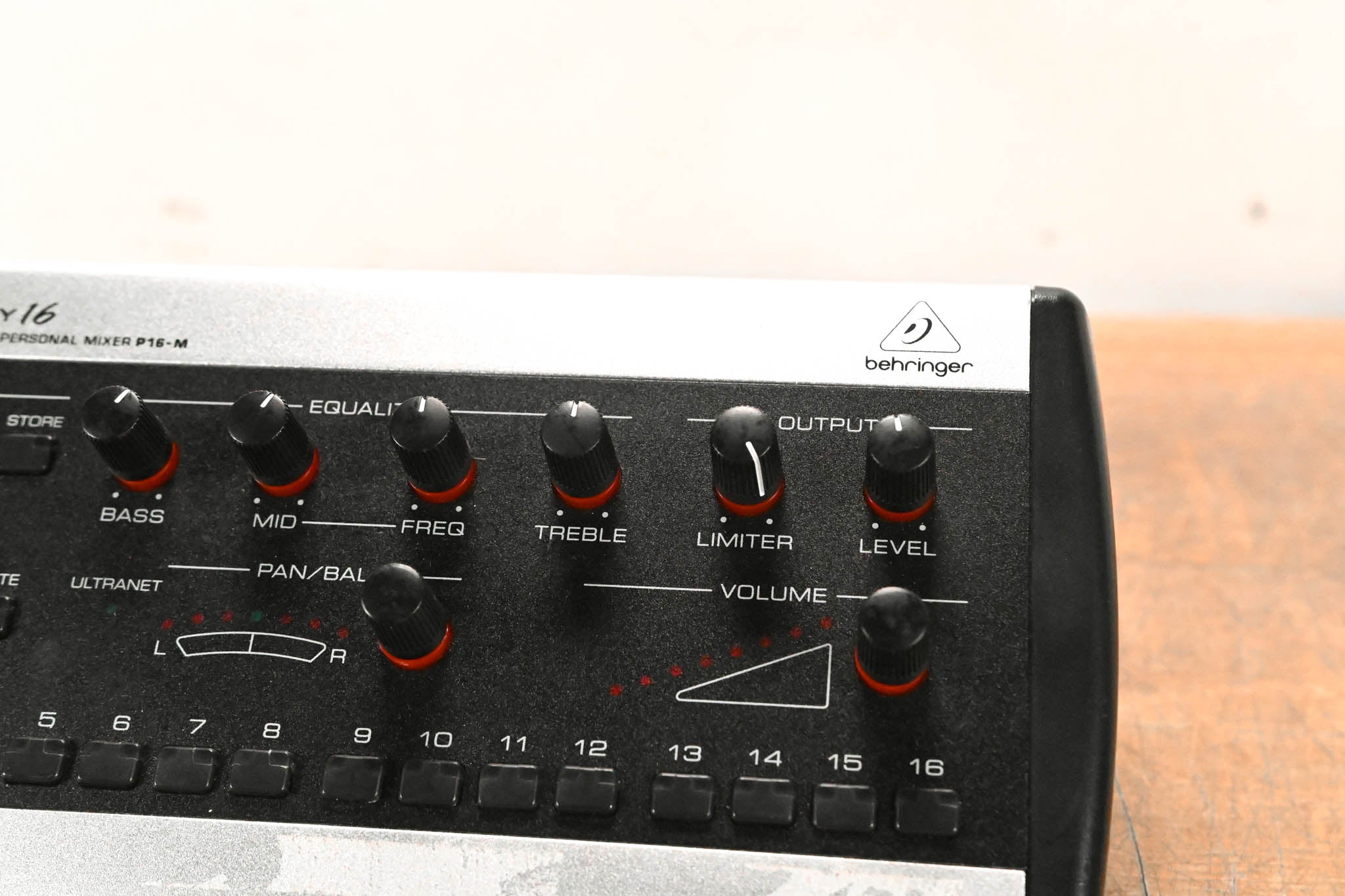 Behringer Powerplay P16-M 16-Channel Digital Personal Mixer
