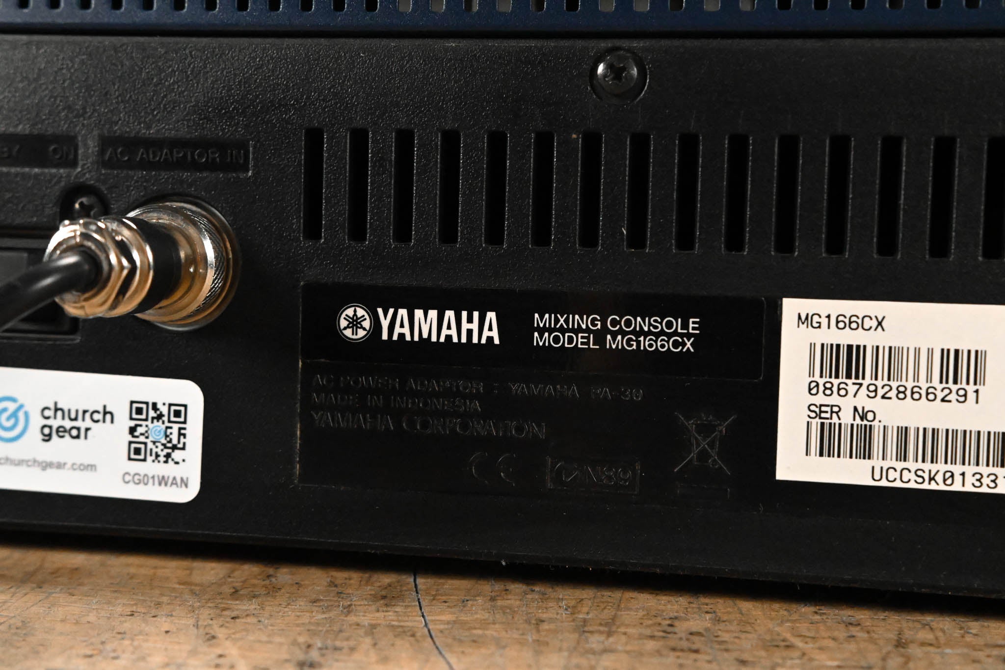 Yamaha MG166CX 16-Channel, 6-Bus Analog Mixer