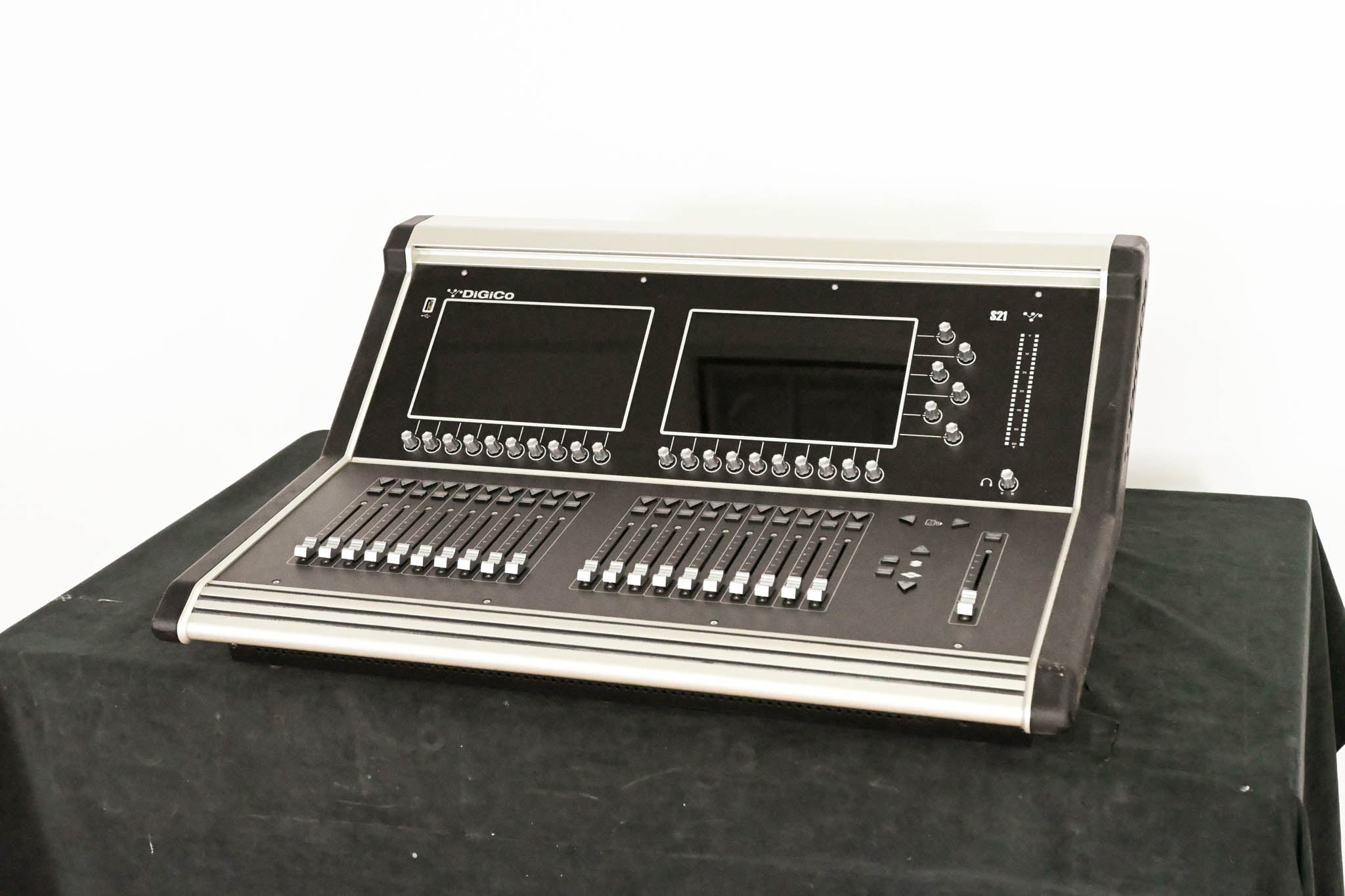 DiGiCo S21 48-Channel Digital Audio Mixing Console
