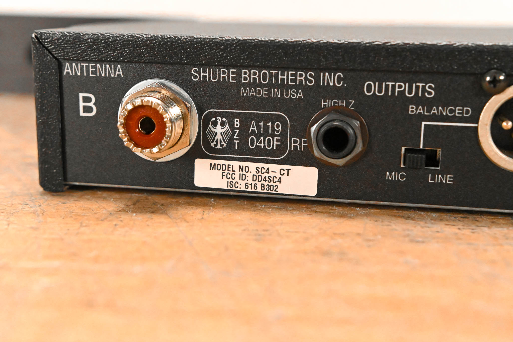 Shure SC4-CT Wireless Receiver - 206.000 MHz (NO POWER SUPPLY)