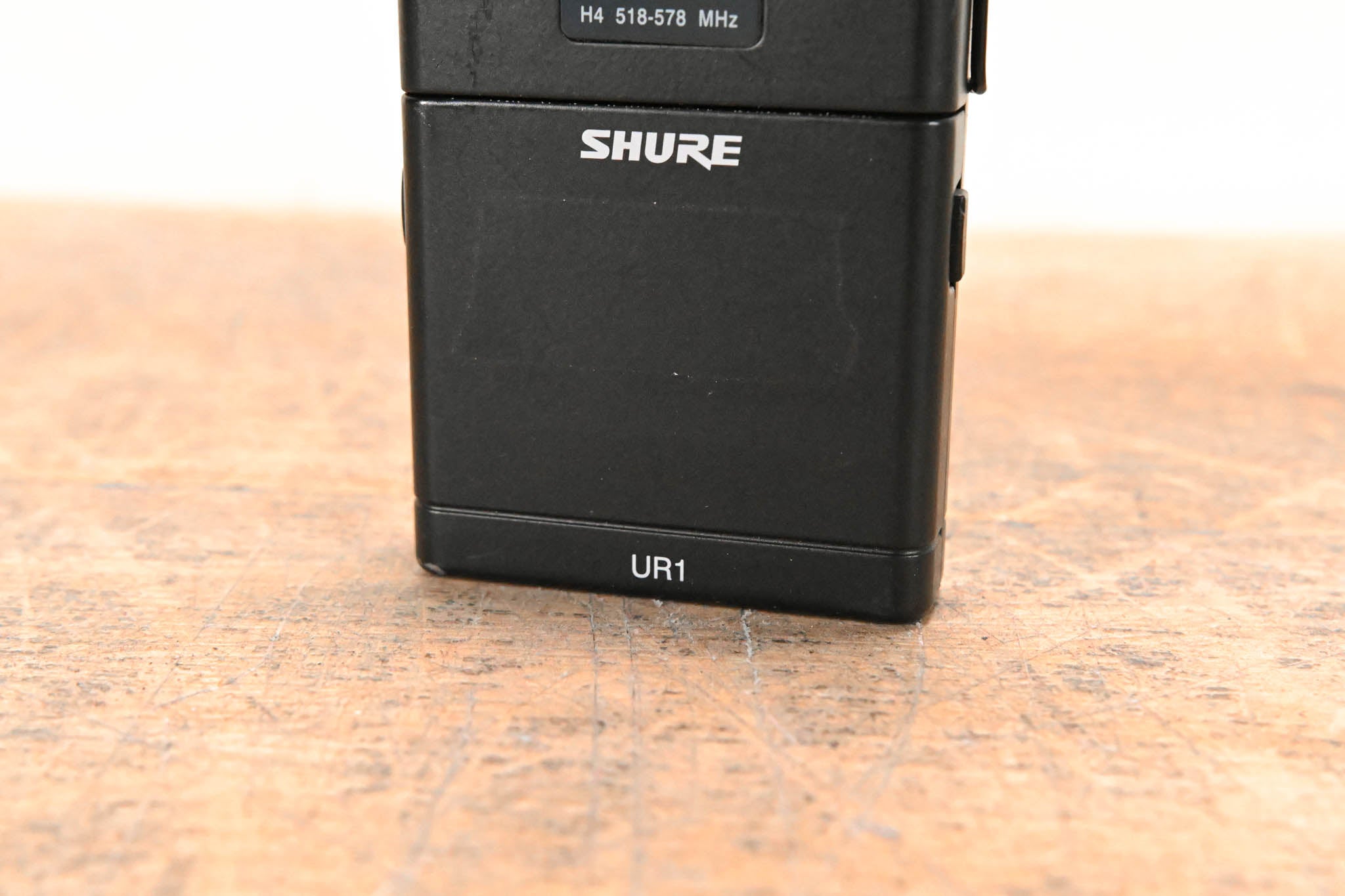 Shure UR1 Wireless Bodypack Transmitter - H4 Band: 518-578 MHz