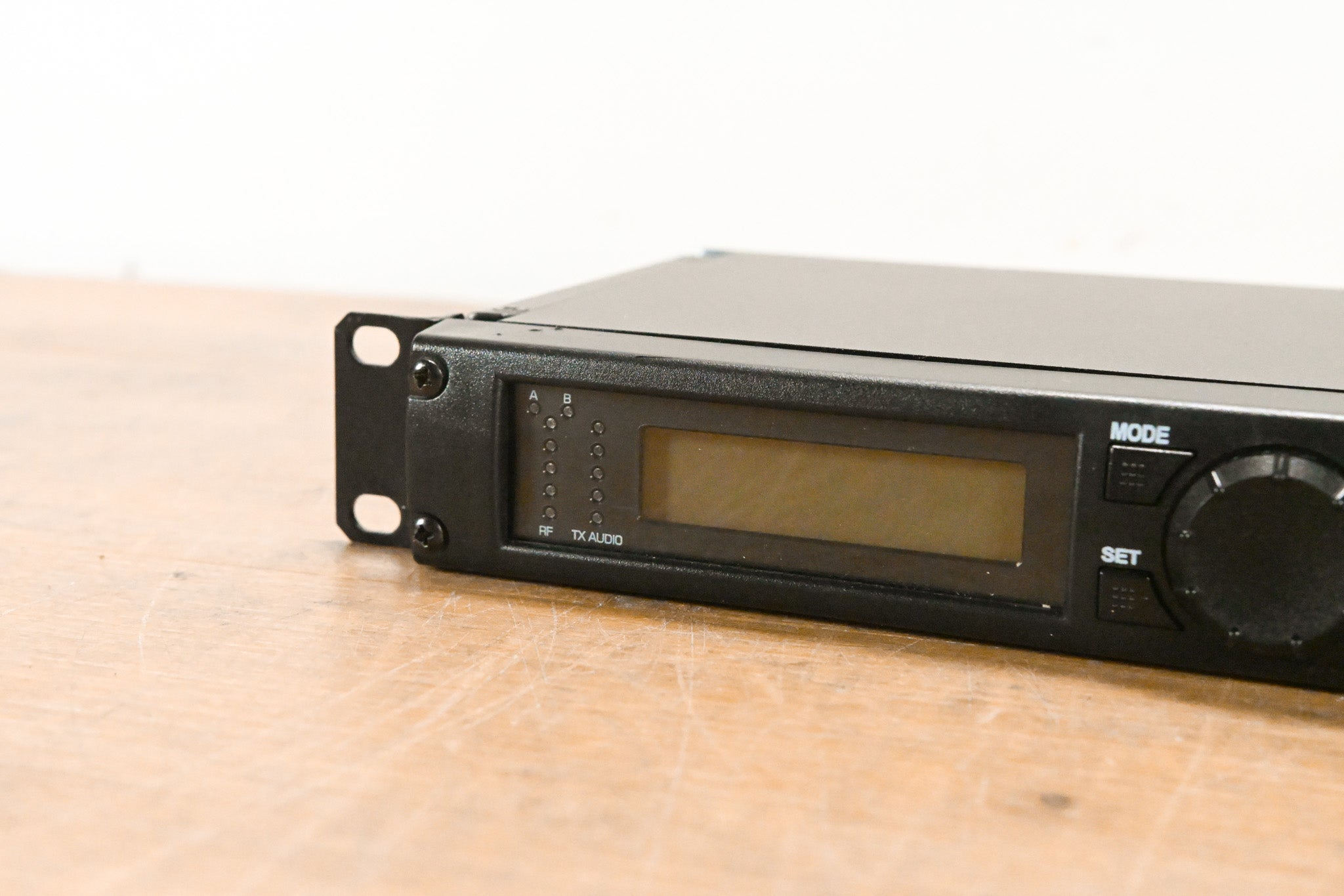 Shure ULXP24/BETA87A Handheld Wireless System - G3 Band NO POWER SUPPLY