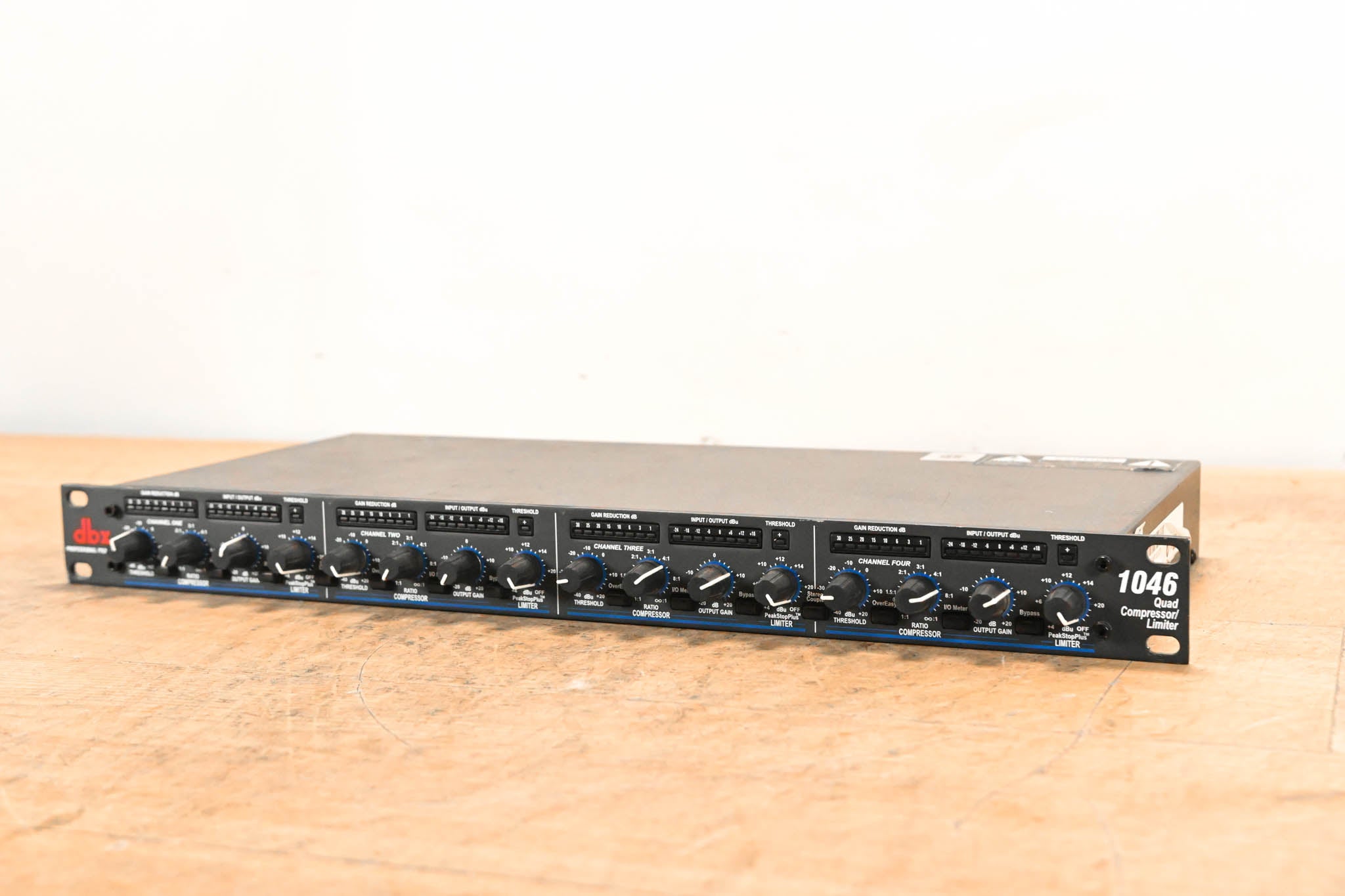 dbx 1046 Quad Compressor/Limiter