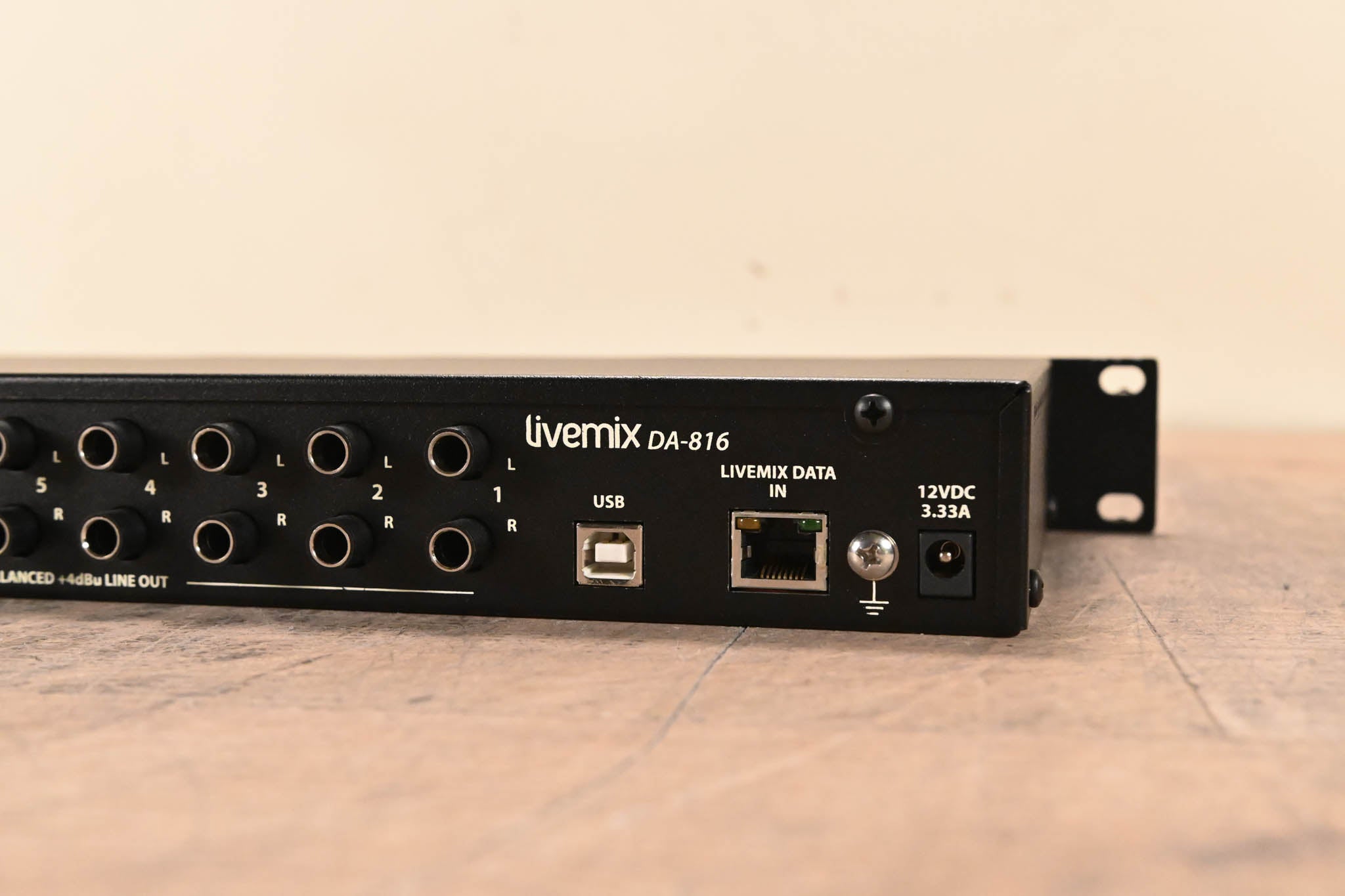 Digital Audio Labs Livemix DA-816 Analog Output Unit (NO POWER SUPPLY)