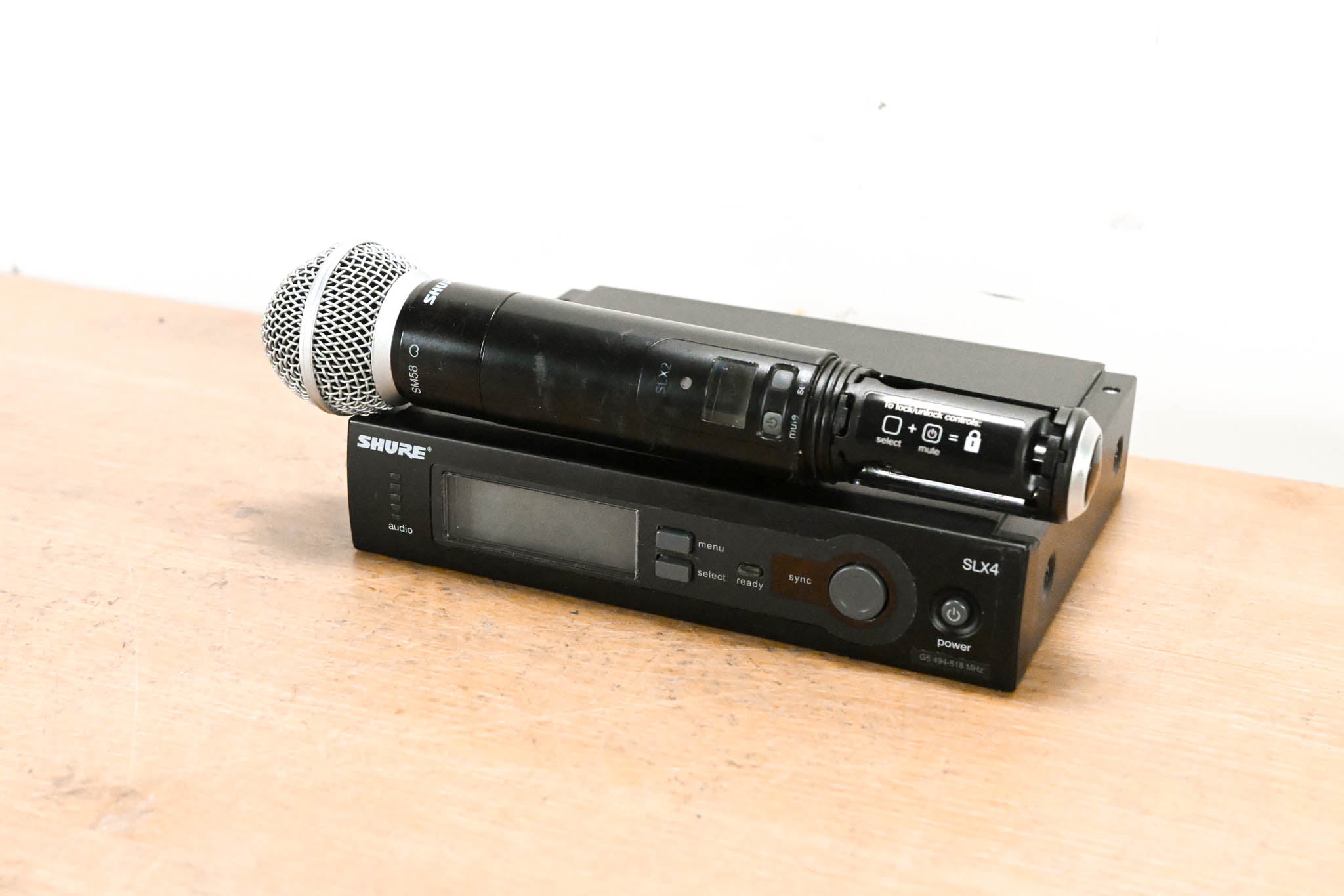 Shure SLX24/SM58 Handheld Wireless System - G5 Band (NO POWER SUPPLY)
