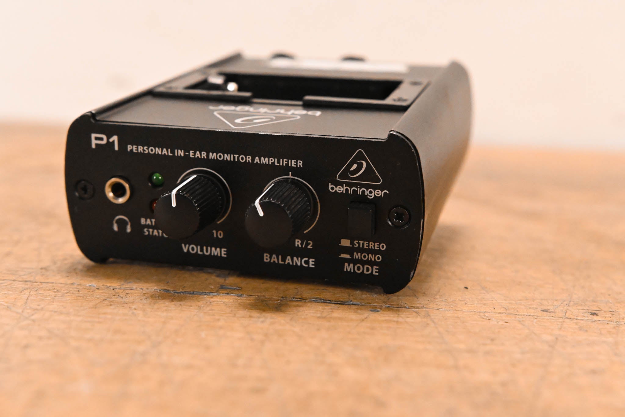 Behringer Powerplay P1 Personal In-Ear Monitor Amplifier