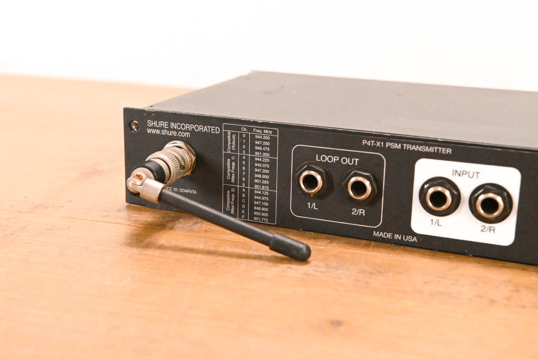 Shure PSM 400 In-Ear Monitoring System - X1 Band (NO POWER SUPPLY)