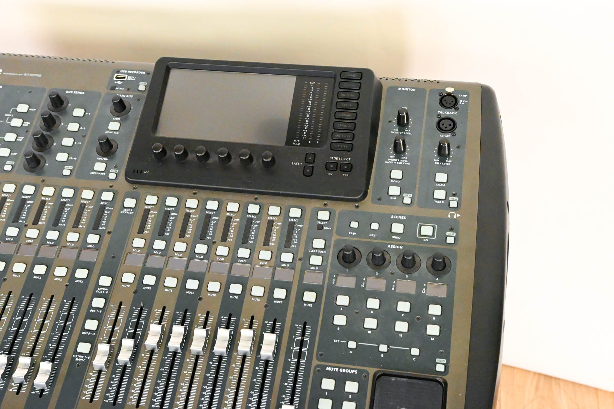 Behringer X32 40-Channel Digital Mixing Console