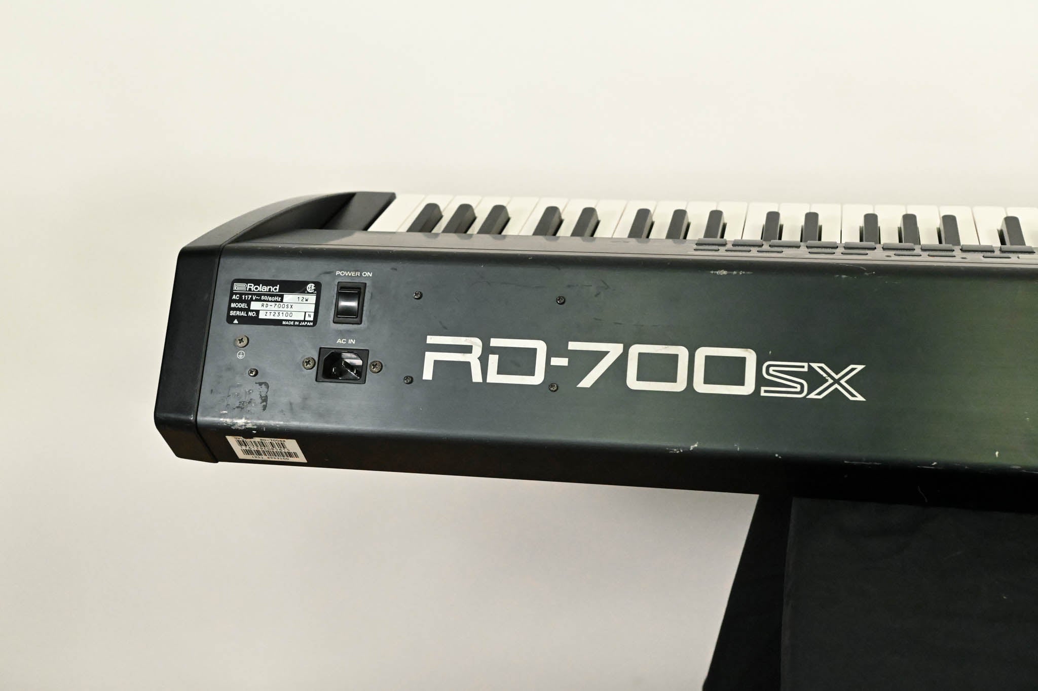 Roland RD-700SX 88-Key Digital Stage Piano