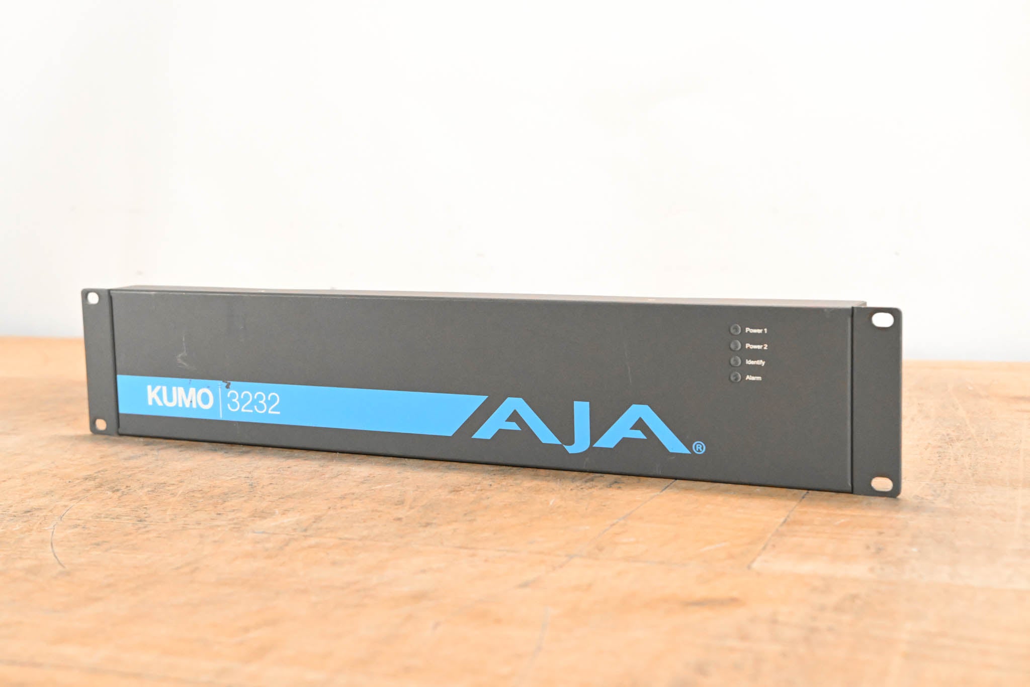 AJA KUMO 3232 2RU Compact 3G-SDI Router with USB