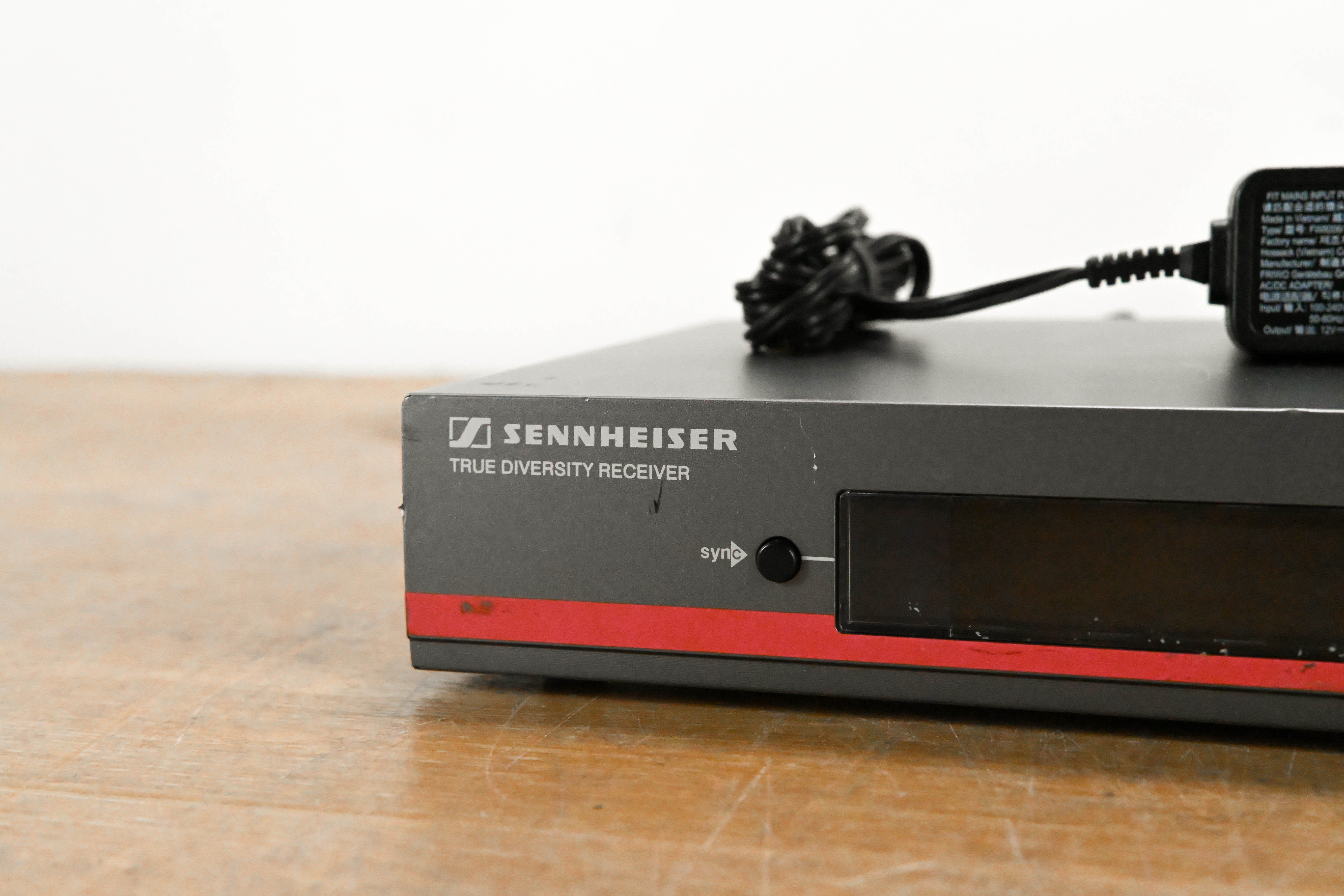 Sennheiser ew 100 G3 Handheld Wireless System - A Range: 516-558 MHz