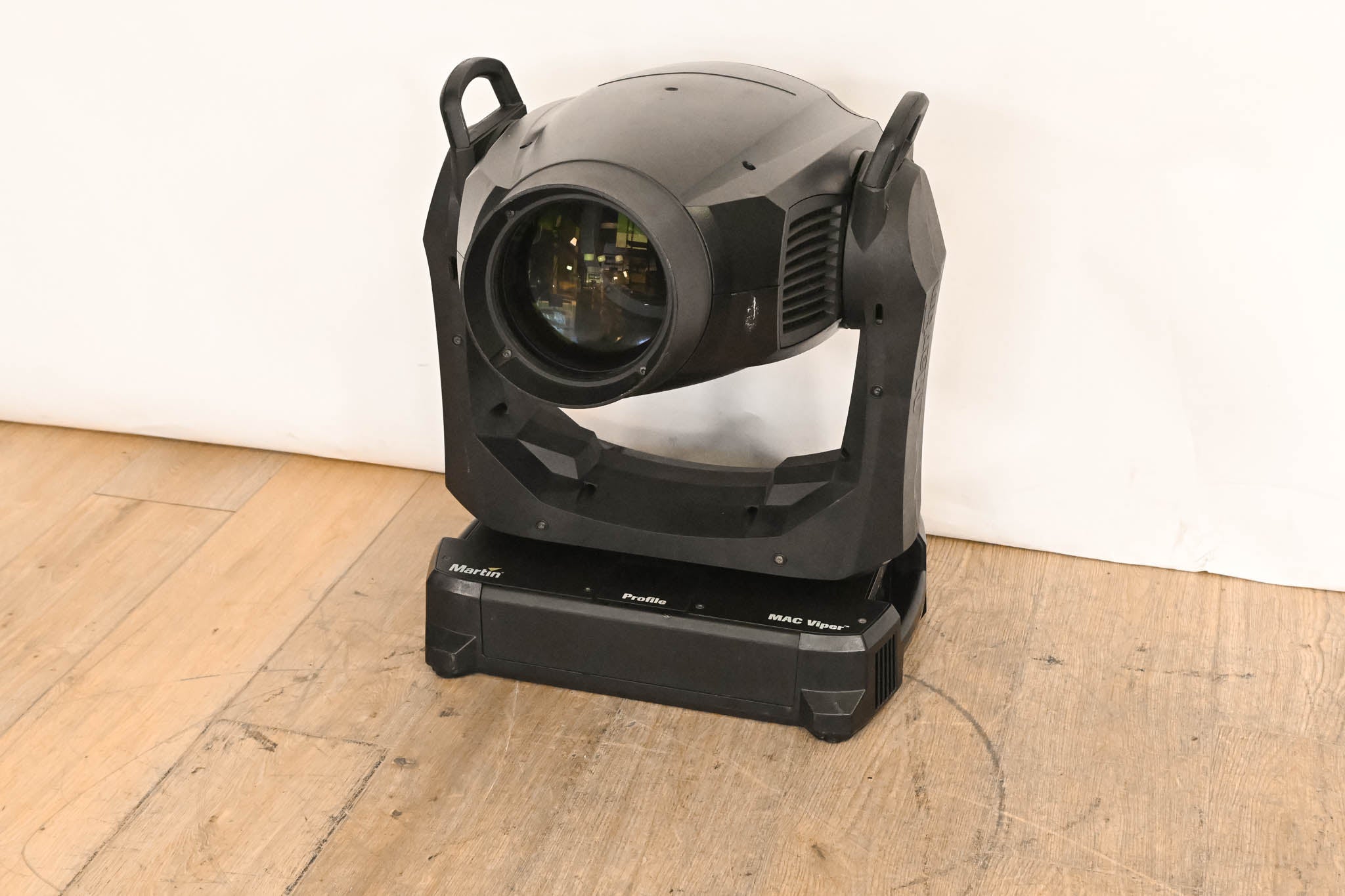 Martin MAC Viper Profile High Output Discharge-Based Moving Light