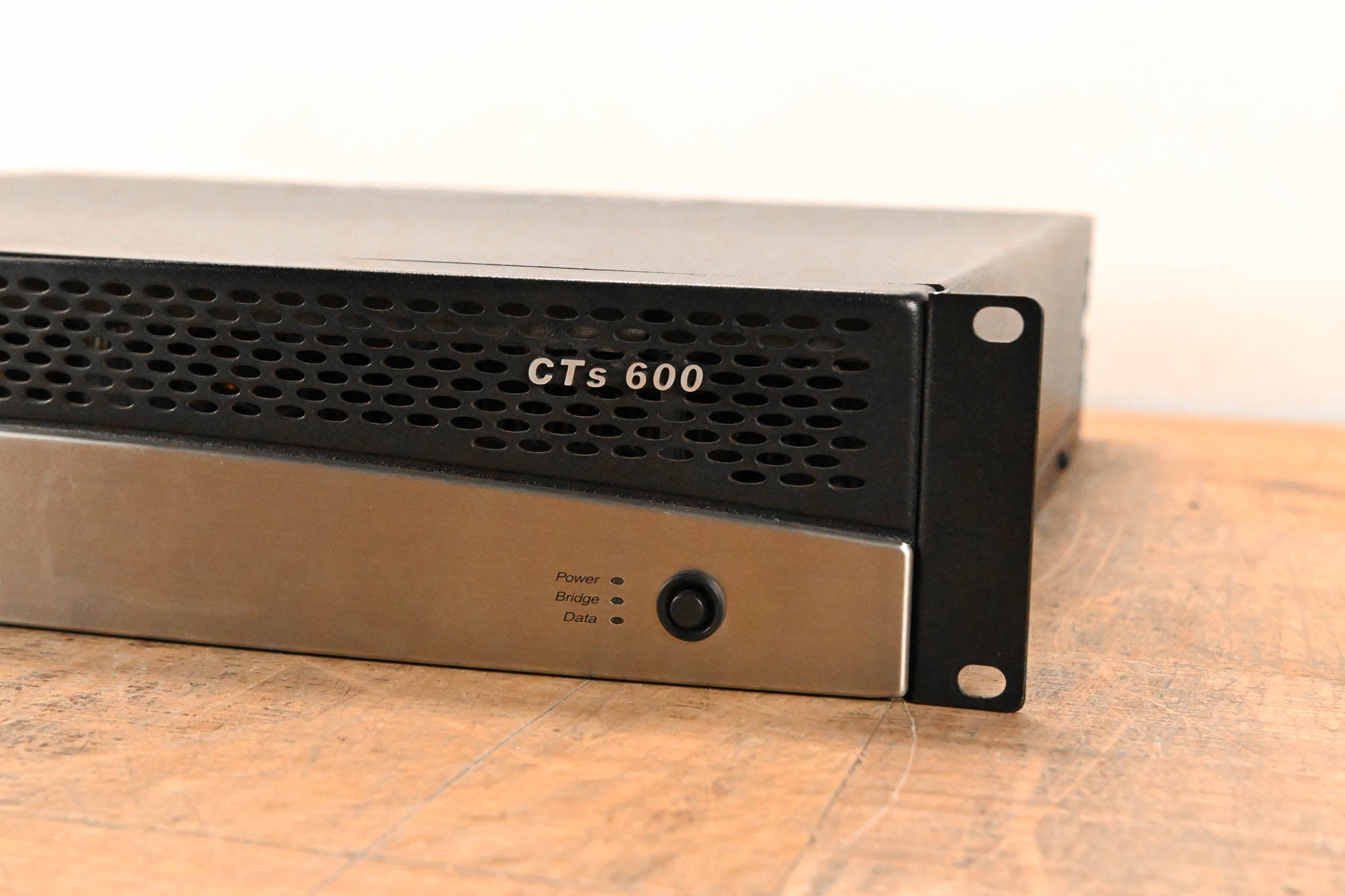 Crown CTs 600 Two-Channel 300W Power Amplifier
