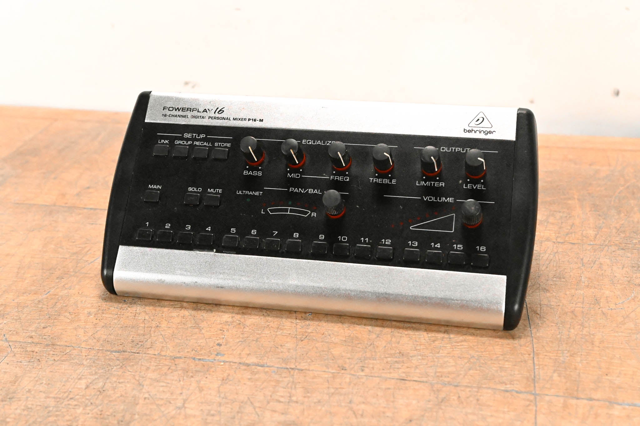 Behringer Powerplay P16-M 16-Channel Digital Personal Mixer