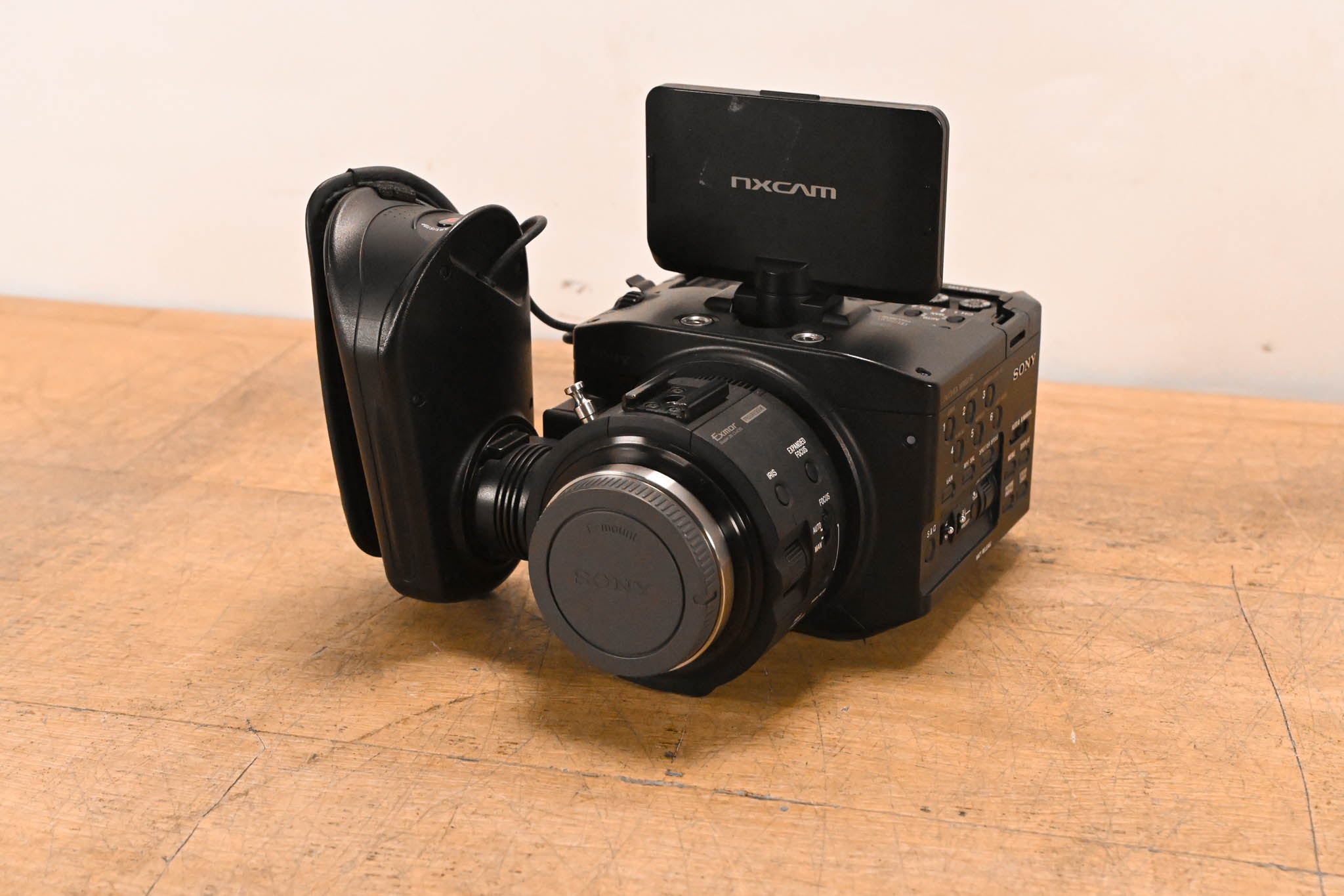 Sony NEX-FS100U Super 35mm Sensor Camcorder