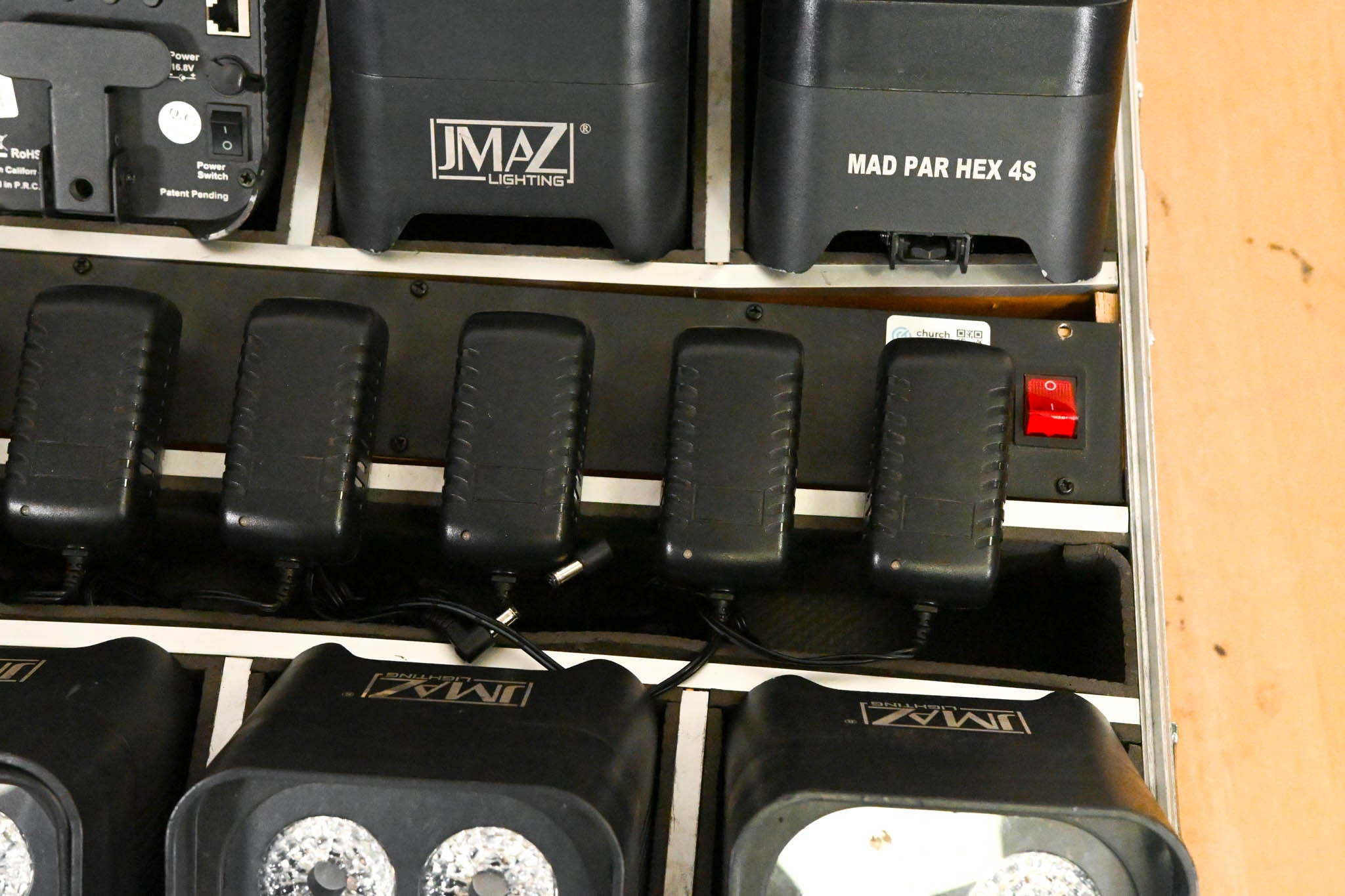 JMAZ Lighting MAD PAR HEX 4S Battery LED Uplight Kit w/ Charging Case