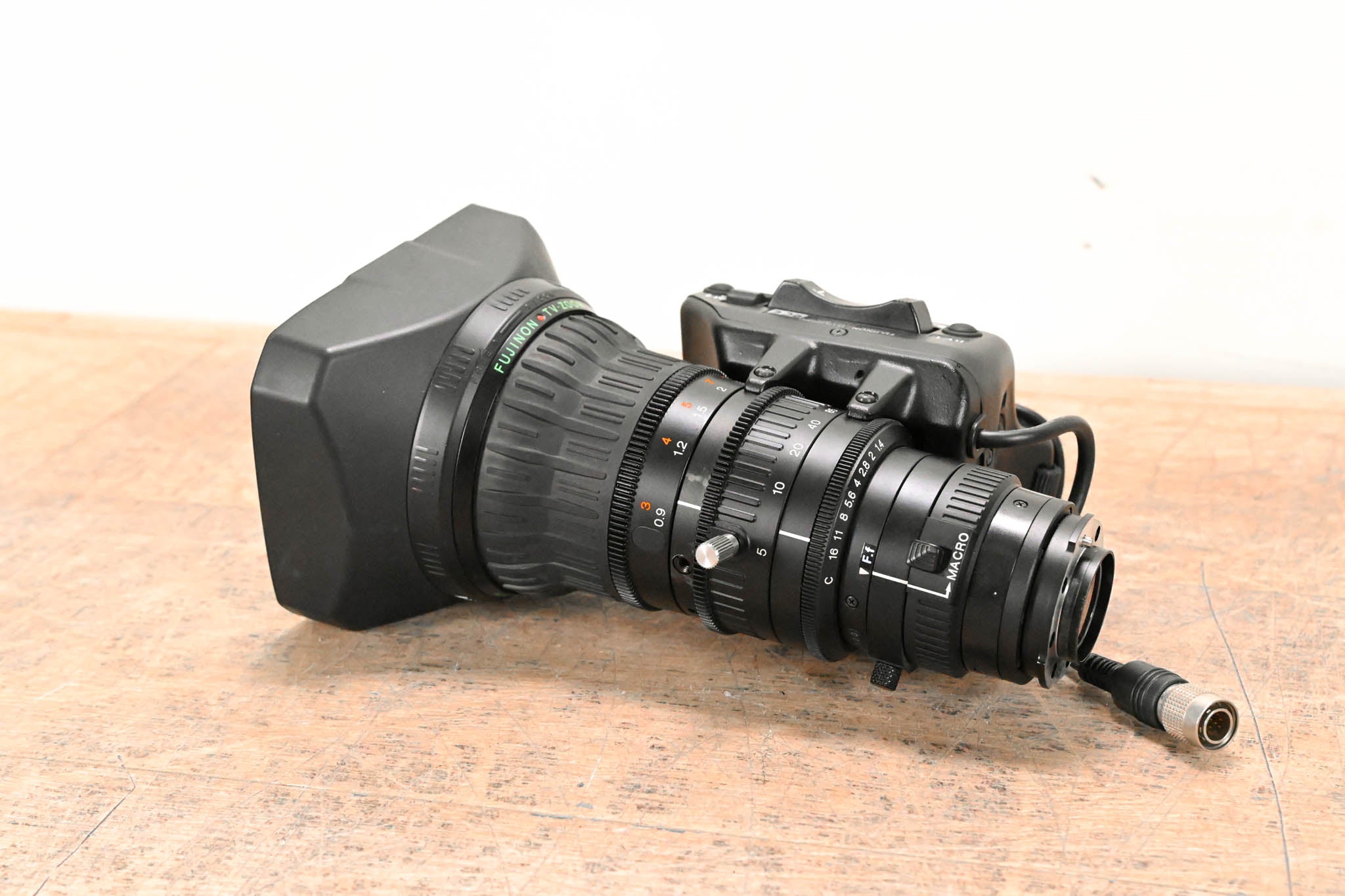 Fujinon Th17x5BRMU Broadcast Zoom Lens - 1:1.4/5-85mm