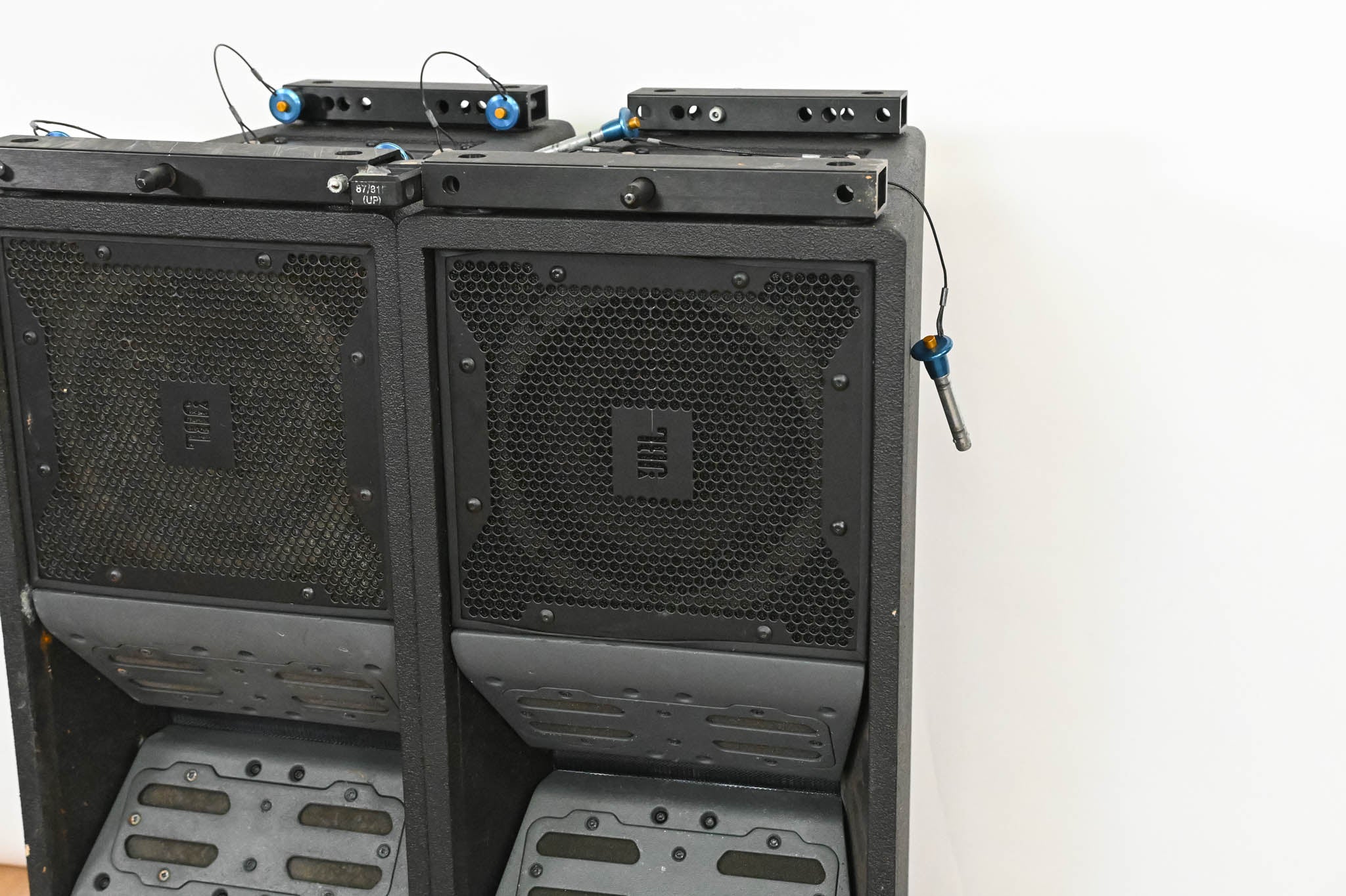 JBL VT4887 Compact Bi-Amplified 3-Way Line Array Element (PAIR)