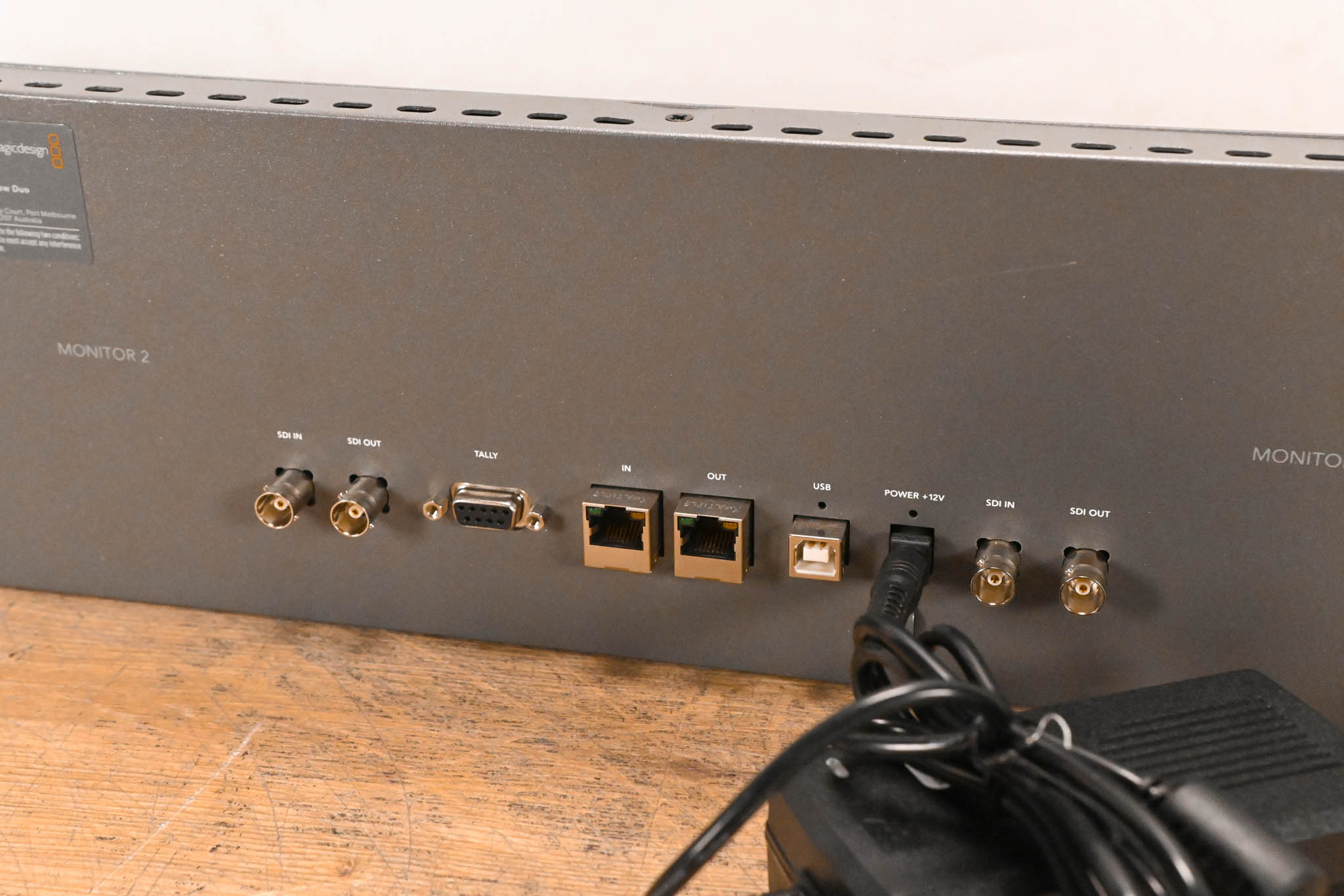 Blackmagic Design Smartview Duo 2 Dual 8" LCD Monitors