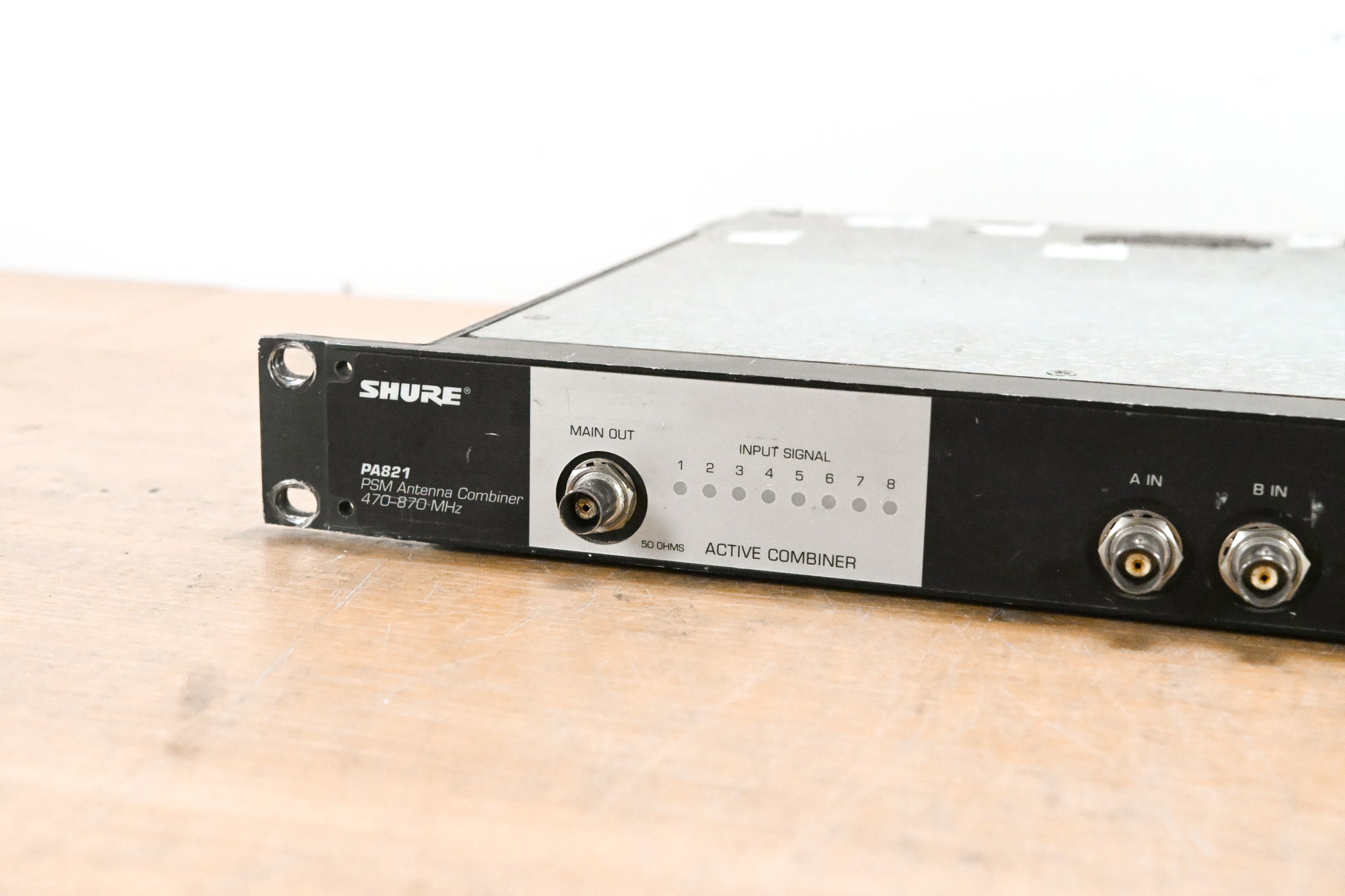 Shure PA821 470-870 MHz Antenna Combiner