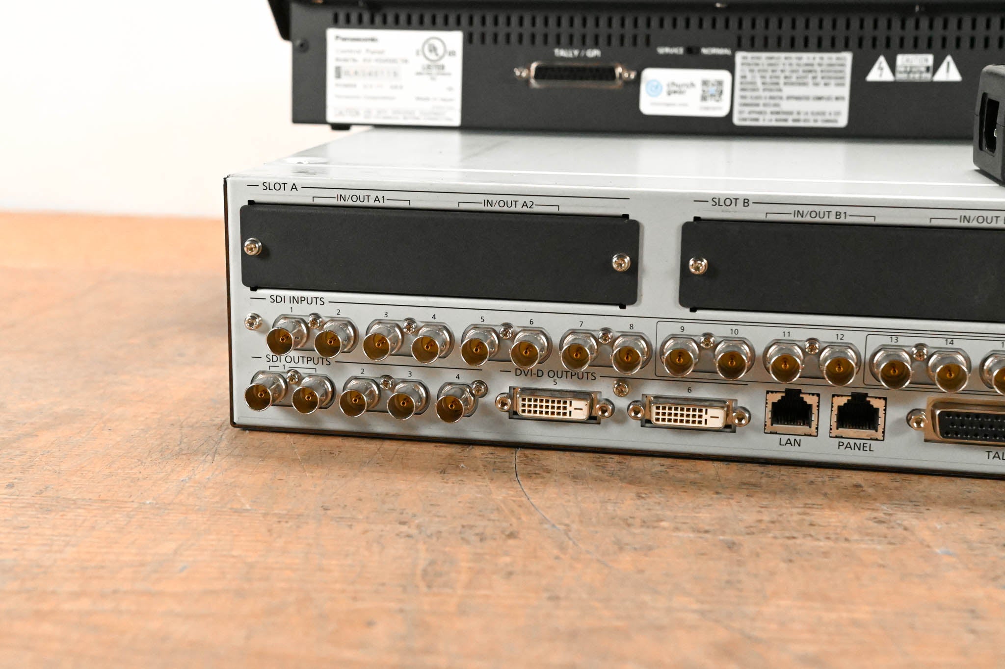 Panasonic AV-HS450 Multi-Format HD/SD 1 M/E Live Switcher