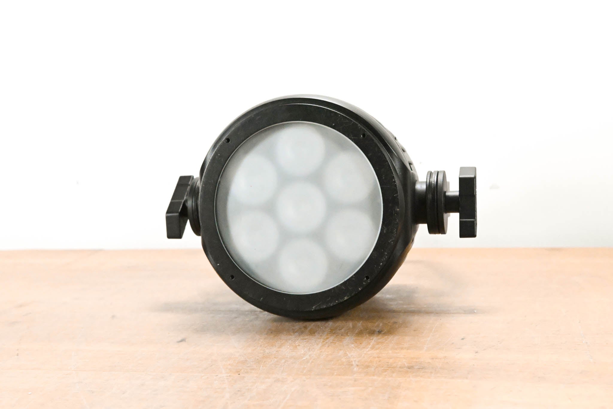 Elation SEVEN PAR 7IP 7-Color LED Par Wash Light (NO POWER CABLE)