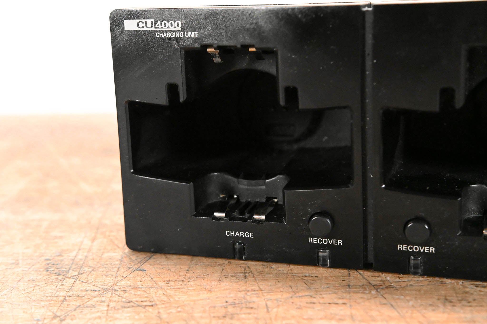 AKG CU4000 Charging Unit for HT4500 and PT4500 (NO POWER SUPPLY)